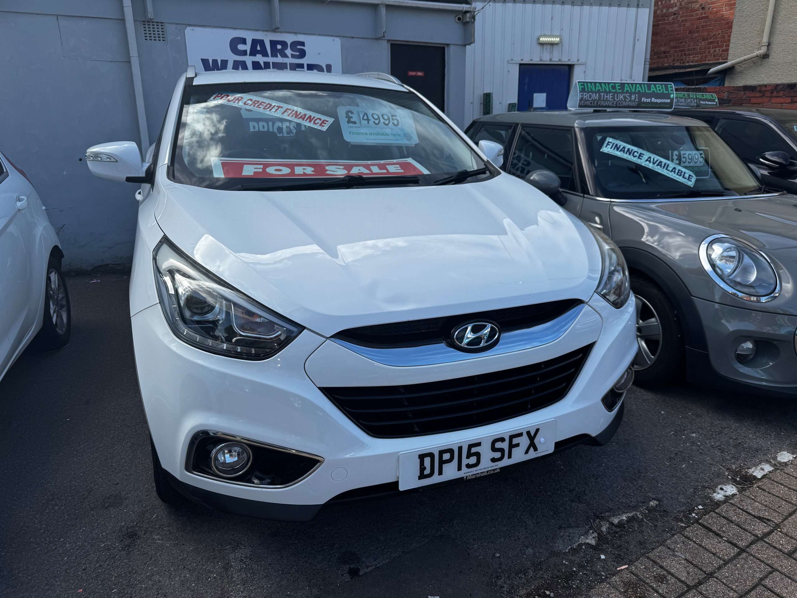 A 2015 HYUNDAI IX35 1.6 GDi SE SUV 5dr Petrol Manual Euro 5 (Nav) (135 ps) A 2015 HYUNDAI IX35 1.6 GDi SE SUV 5dr Petrol Manual Euro 5 (Nav) (135 ps)