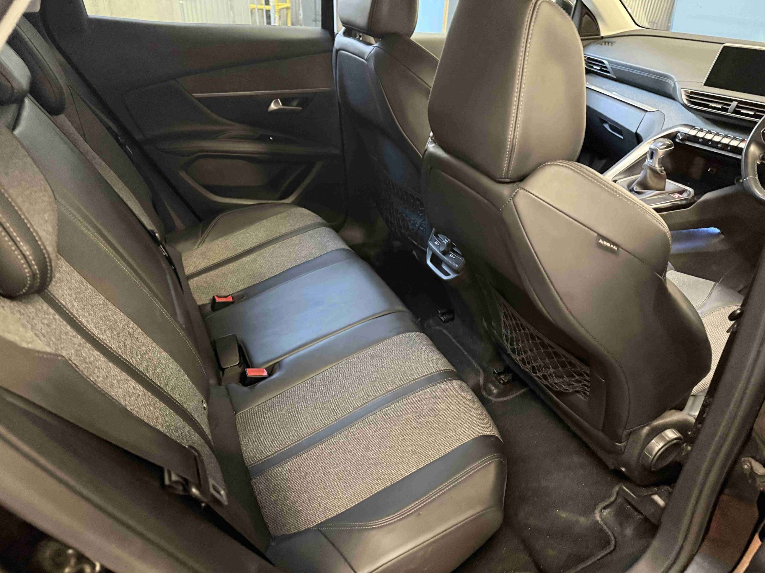 2017 PEUGEOT 3008 2017 PEUGEOT 3008