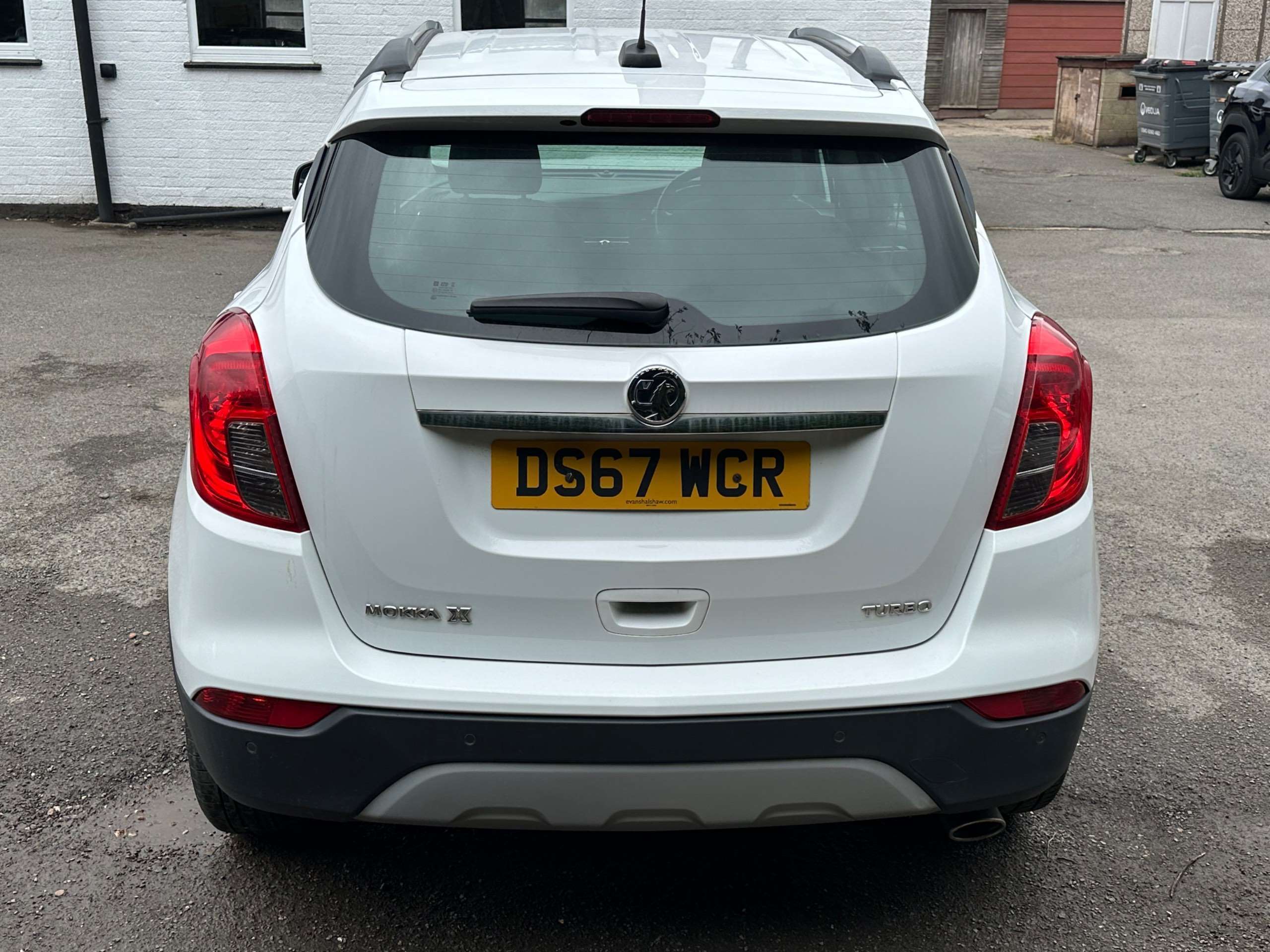 A 2017 VAUXHALL MOKKA X 1.4i Turbo ecoTEC Active SUV 5dr Petrol Manual Euro 6 (s/s) (140 ps) A 2017 VAUXHALL MOKKA X 1.4i Turbo ecoTEC Active SUV 5dr Petrol Manual Euro 6 (s/s) (140 ps)