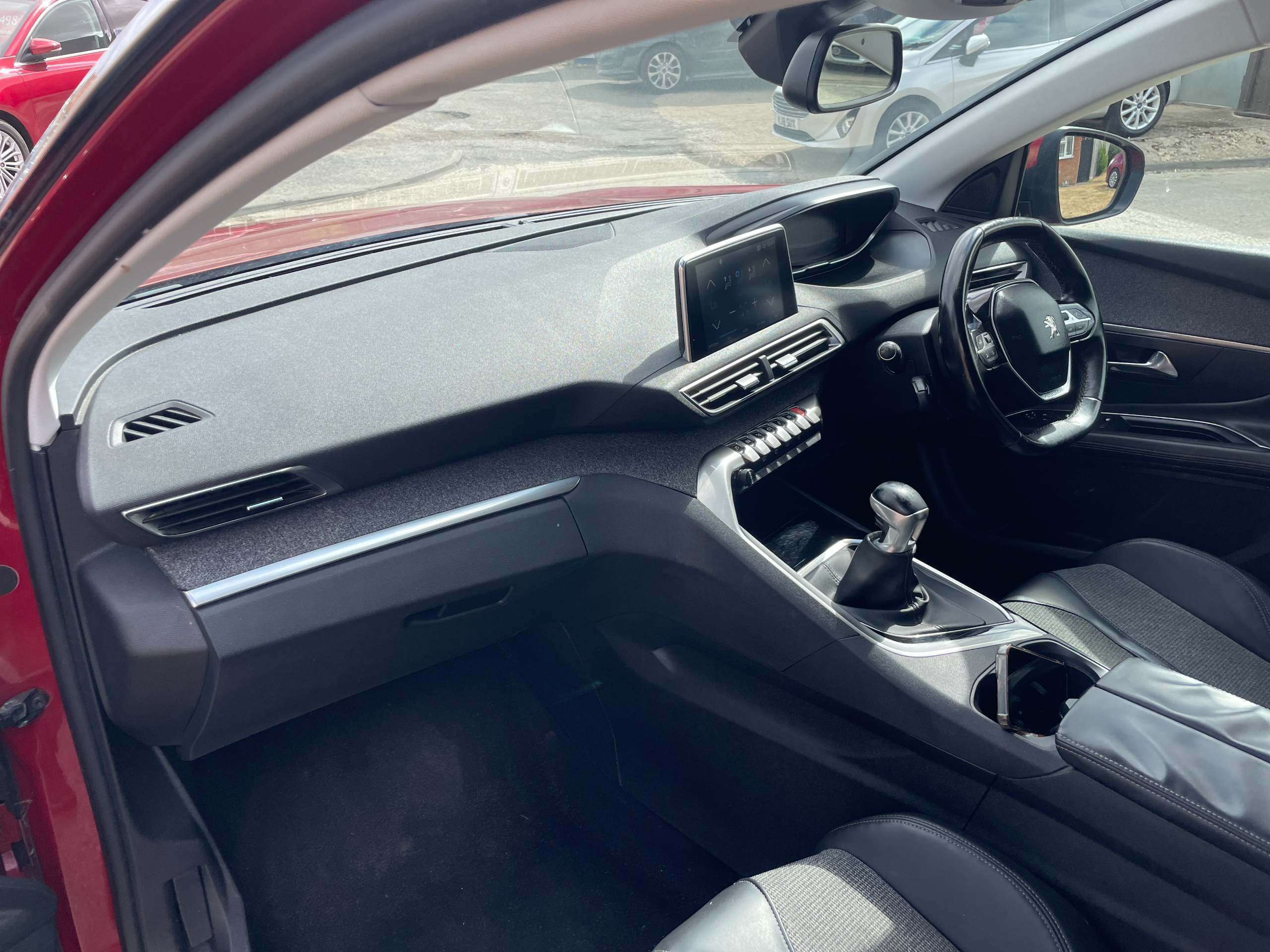2018 PEUGEOT 3008 2018 PEUGEOT 3008