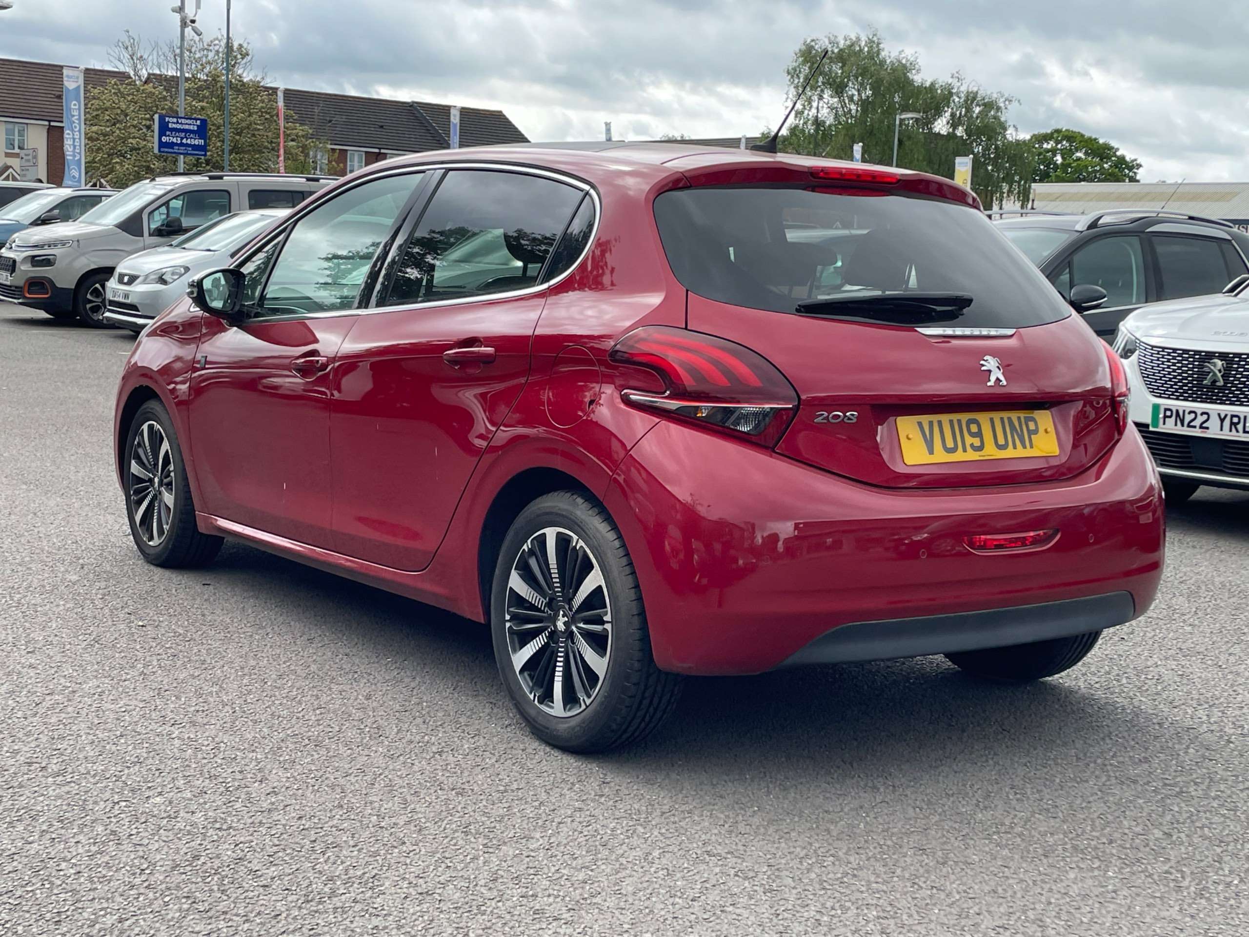 A 2019 PEUGEOT 208 1.2 PureTech Tech Edition Hatchback 5dr Petrol Manual Euro 6 (s/s) (82 ps) A 2019 PEUGEOT 208 1.2 PureTech Tech Edition Hatchback 5dr Petrol Manual Euro 6 (s/s) (82 ps)