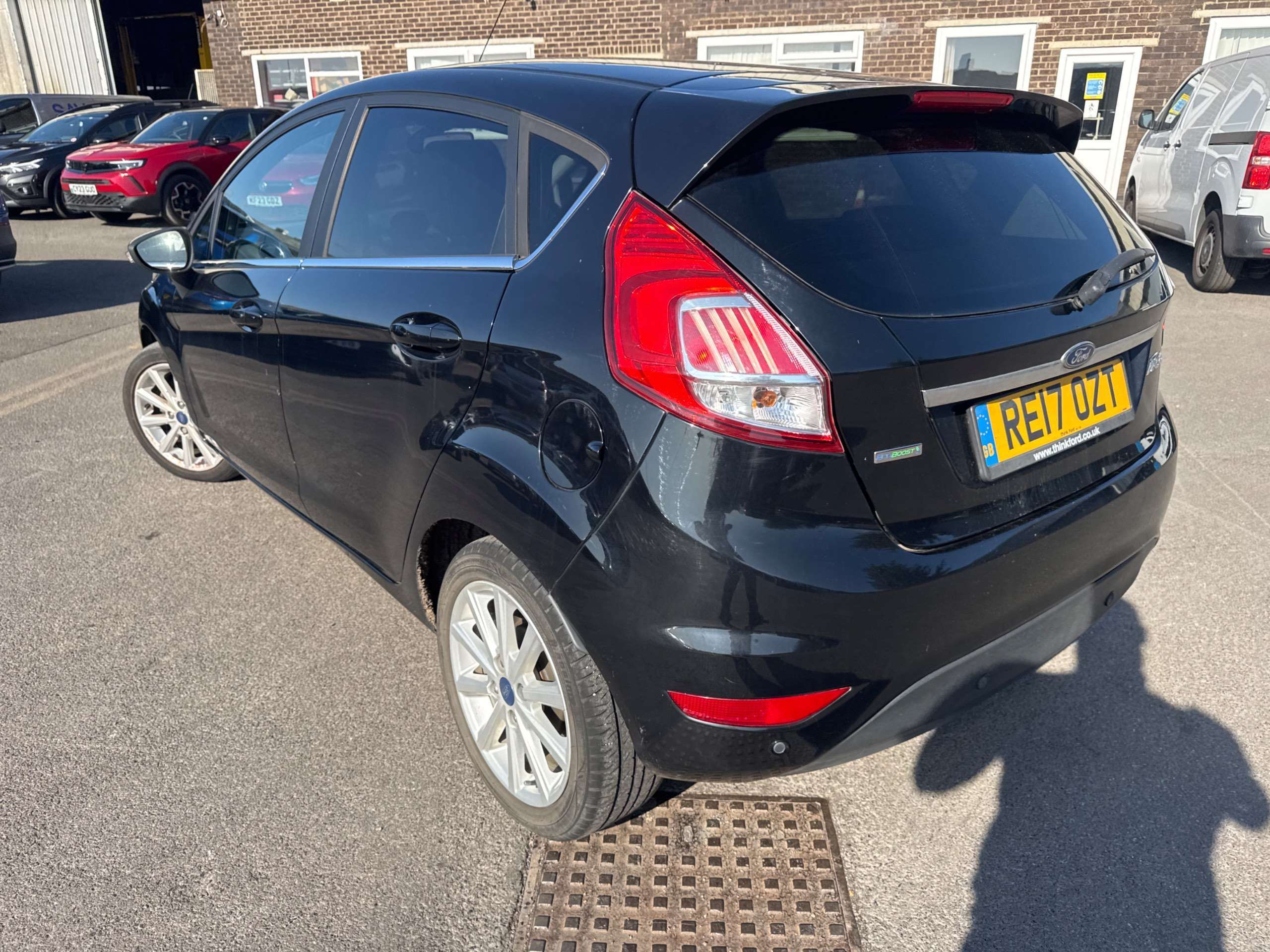 A 2017 FORD FIESTA 1.0T EcoBoost Titanium Hatchback 5dr Petrol Manual Euro 6 (s/s) (100 ps) A 2017 FORD FIESTA 1.0T EcoBoost Titanium Hatchback 5dr Petrol Manual Euro 6 (s/s) (100 ps)