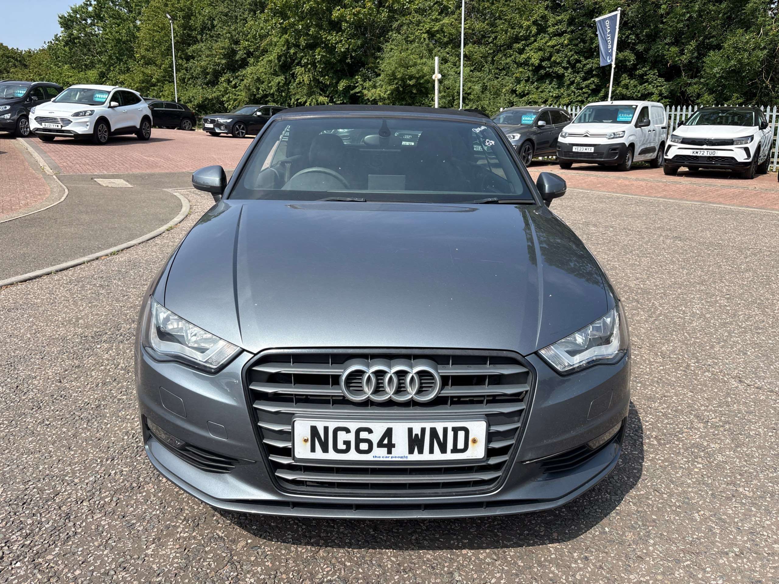 A 2014 AUDI A3 CABRIOLET 1.6 TDI SE Convertible 2dr Diesel Manual Euro 6 (s/s) (110 ps) A 2014 AUDI A3 CABRIOLET 1.6 TDI SE Convertible 2dr Diesel Manual Euro 6 (s/s) (110 ps)