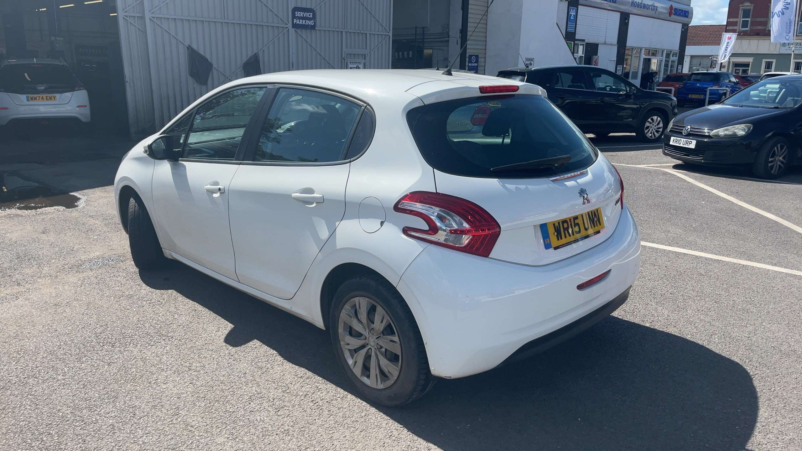2015 PEUGEOT 208 2015 PEUGEOT 208