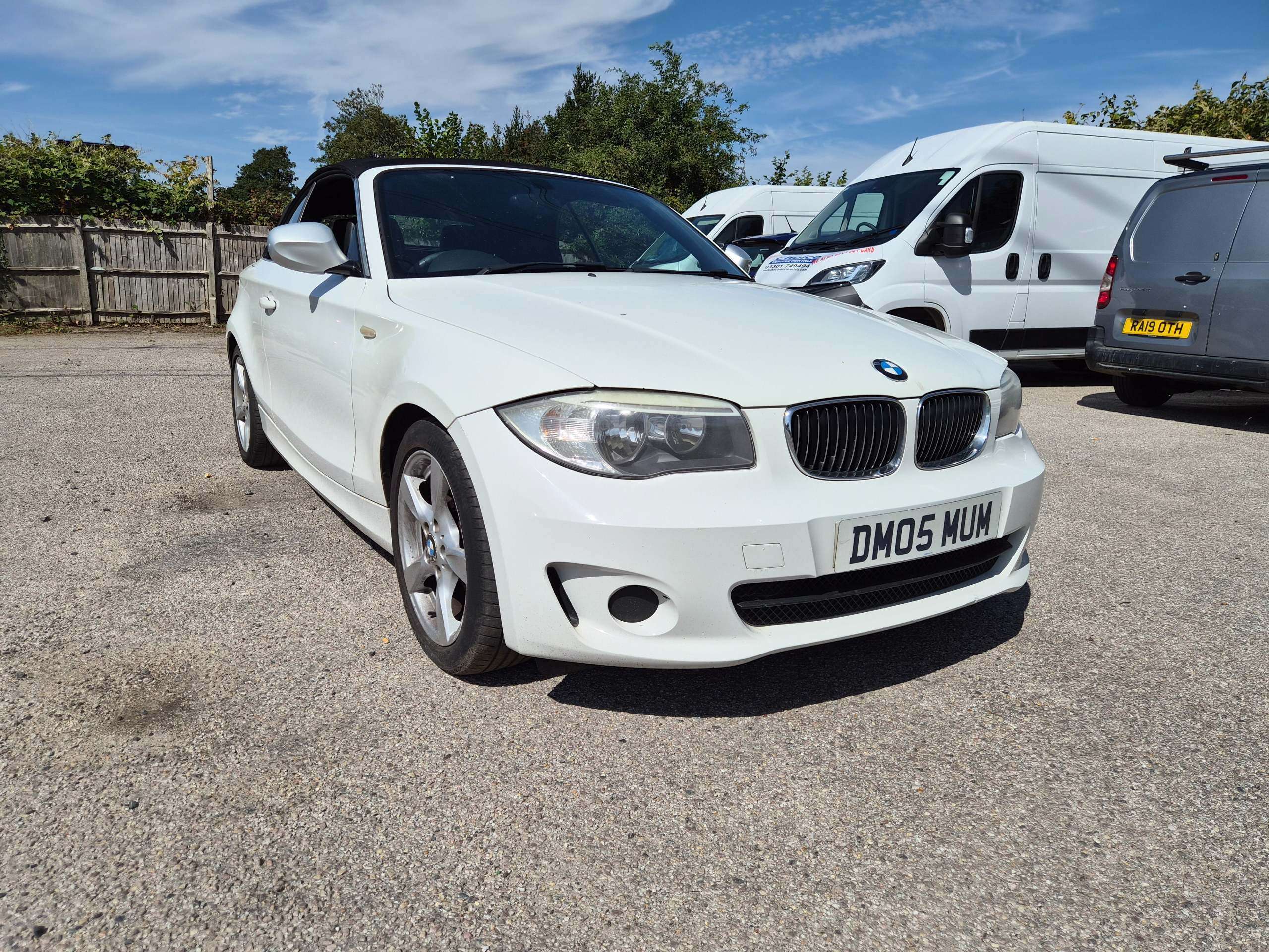 A 2012 BMW 1 SERIES 2.0 118i Exclusive Edition Convertible 2dr Petrol Manual Euro 5 (s/s) (143 ps) A 2012 BMW 1 SERIES 2.0 118i Exclusive Edition Convertible 2dr Petrol Manual Euro 5 (s/s) (143 ps)