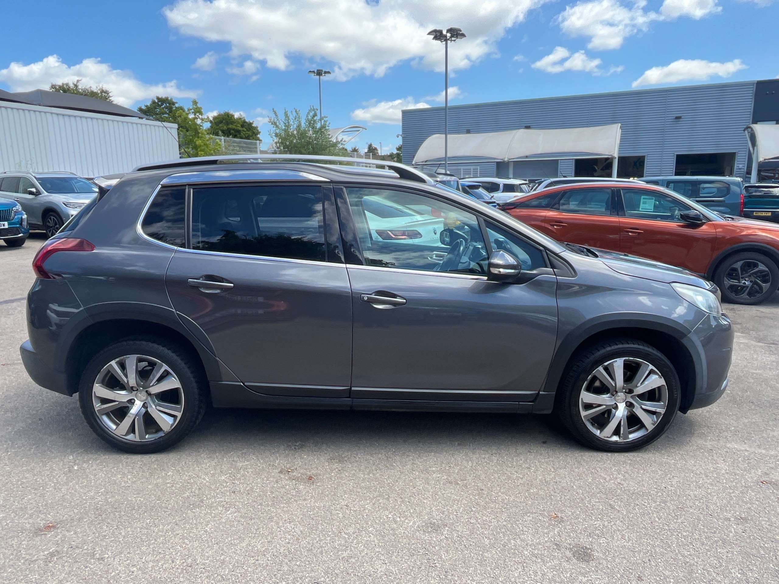 2017 PEUGEOT 2008 2017 PEUGEOT 2008
