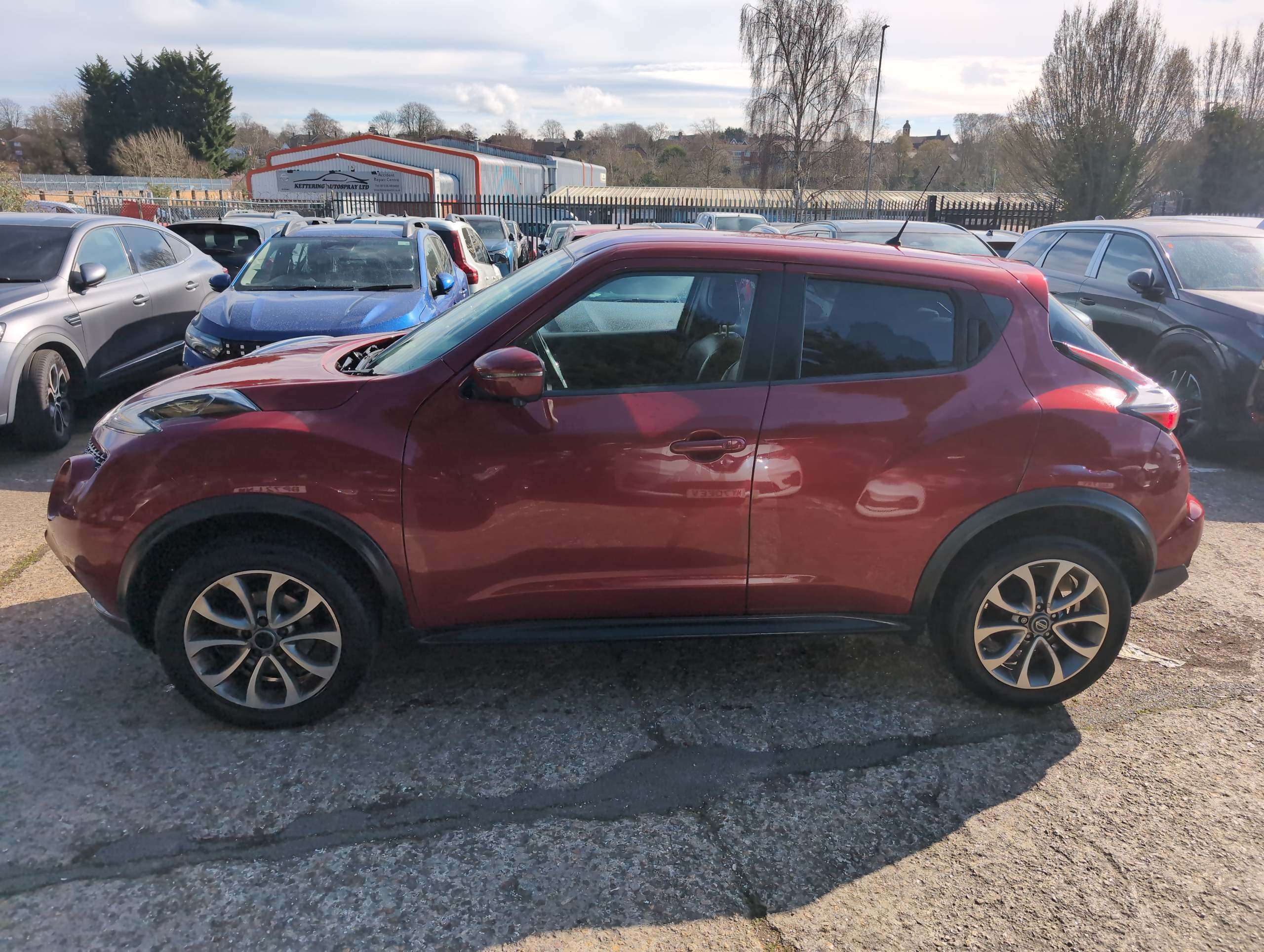 A 2019 NISSAN JUKE 1.6 Tekna SUV 5dr Petrol Manual Euro 6 (112 ps) A 2019 NISSAN JUKE 1.6 Tekna SUV 5dr Petrol Manual Euro 6 (112 ps)