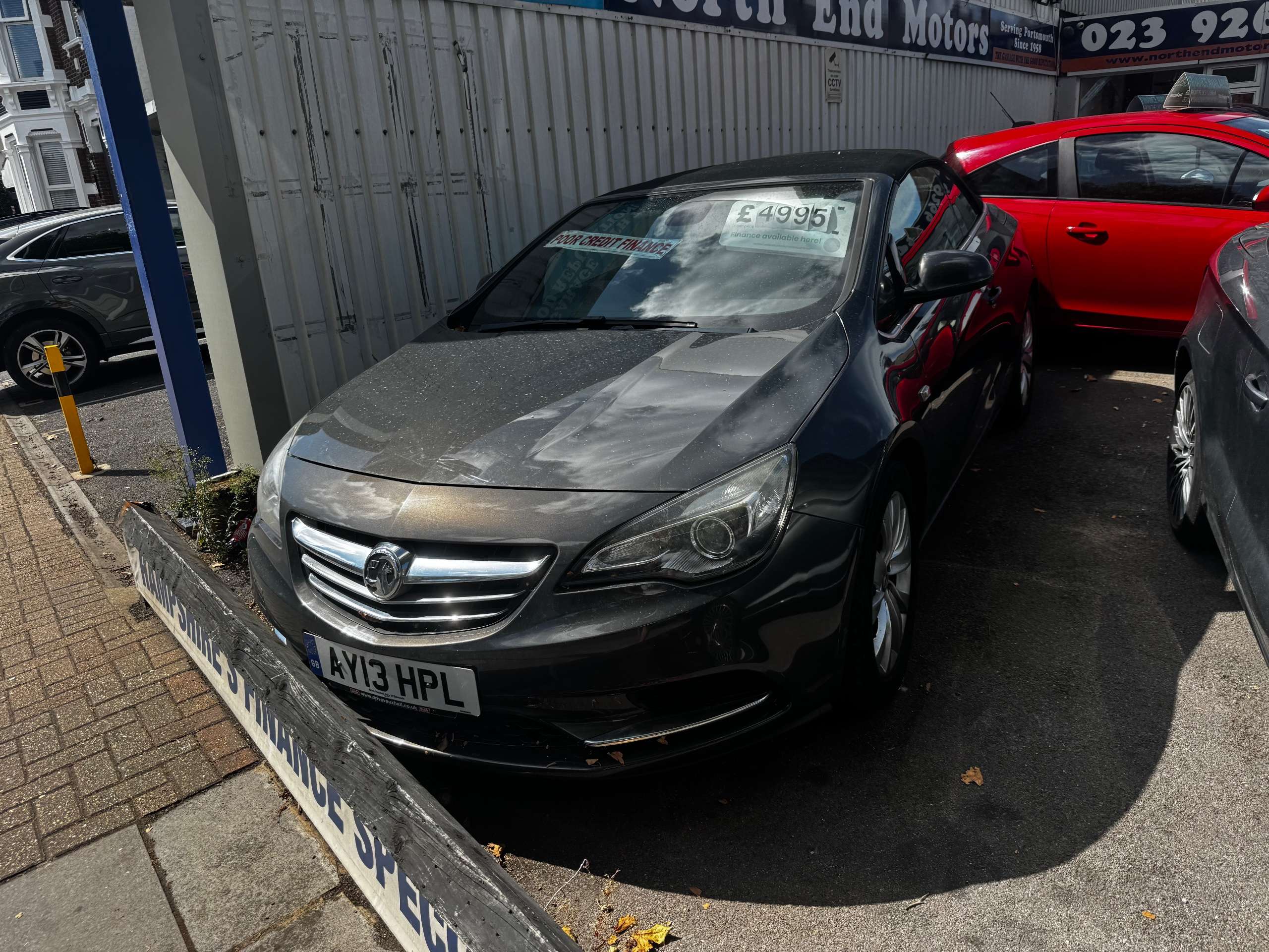 A 2013 VAUXHALL CASCADA 2.0 CDTi SE Convertible 2dr Diesel Manual Euro 5 (s/s) (165 ps) A 2013 VAUXHALL CASCADA 2.0 CDTi SE Convertible 2dr Diesel Manual Euro 5 (s/s) (165 ps)