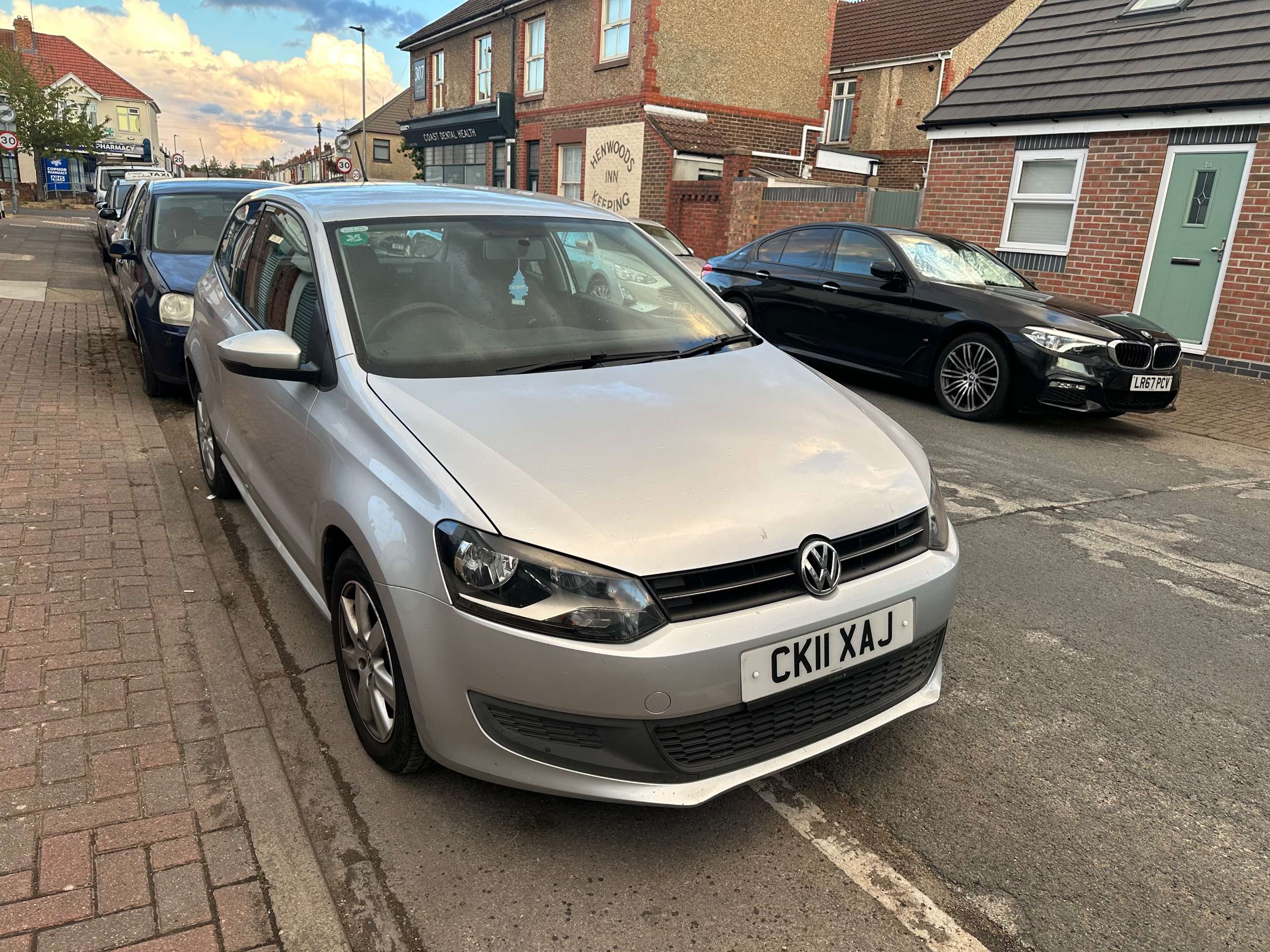 A 2011 VOLKSWAGEN POLO 1.6 TDI SE Hatchback 3dr Diesel Manual Euro 5 (75 ps) A 2011 VOLKSWAGEN POLO 1.6 TDI SE Hatchback 3dr Diesel Manual Euro 5 (75 ps)