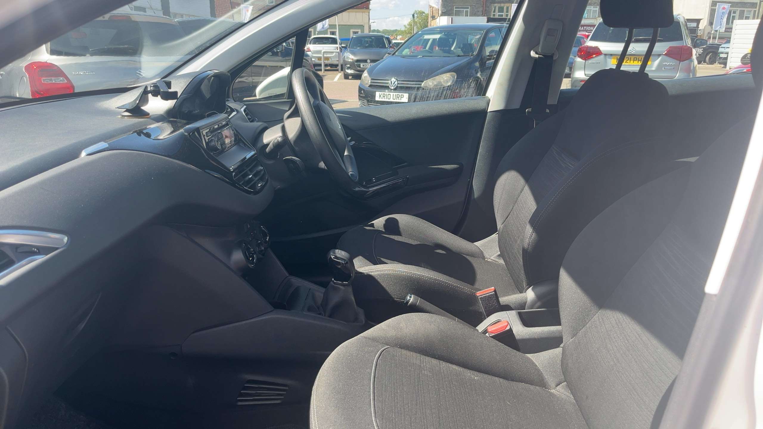 2015 PEUGEOT 208 2015 PEUGEOT 208