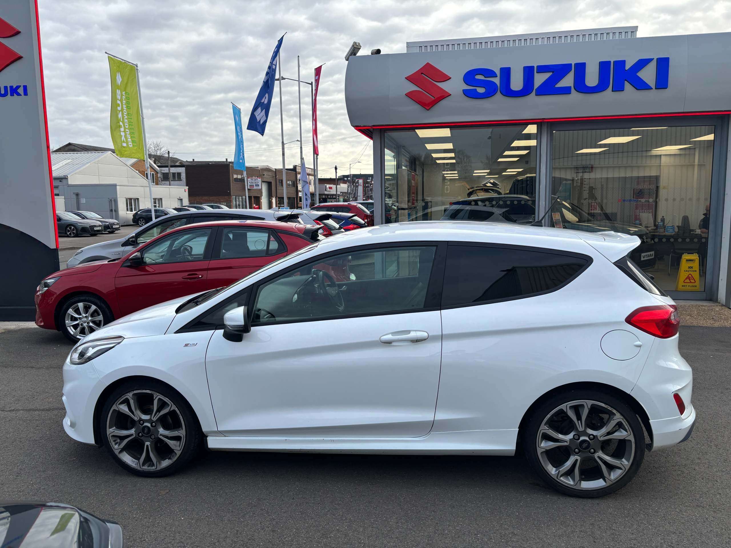 A 2018 FORD FIESTA 1.0T EcoBoost ST-Line Hatchback 3dr Petrol Manual Euro 6 (s/s) (140 ps) A 2018 FORD FIESTA 1.0T EcoBoost ST-Line Hatchback 3dr Petrol Manual Euro 6 (s/s) (140 ps)