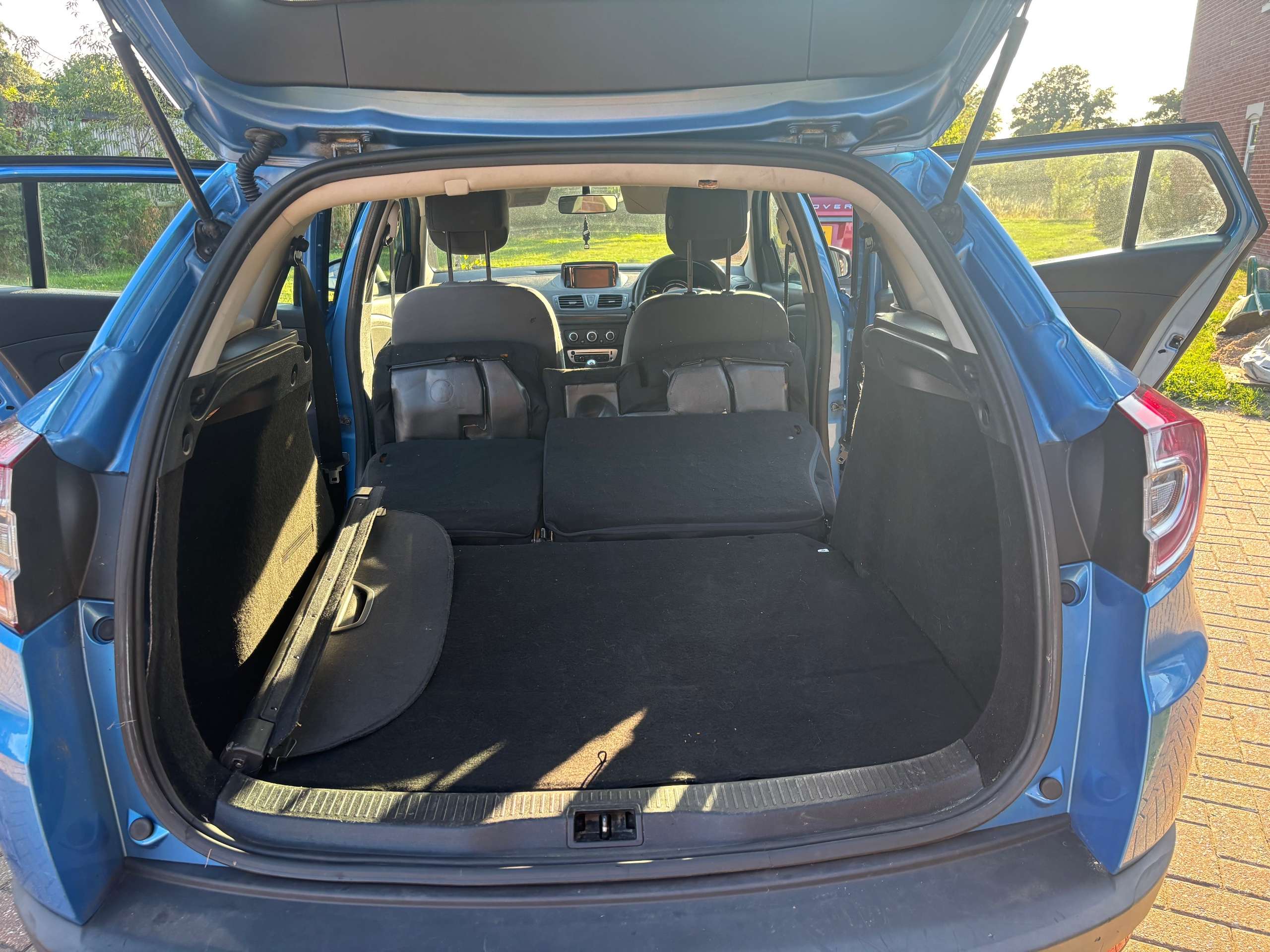 2014 RENAULT MEGANE 2014 RENAULT MEGANE