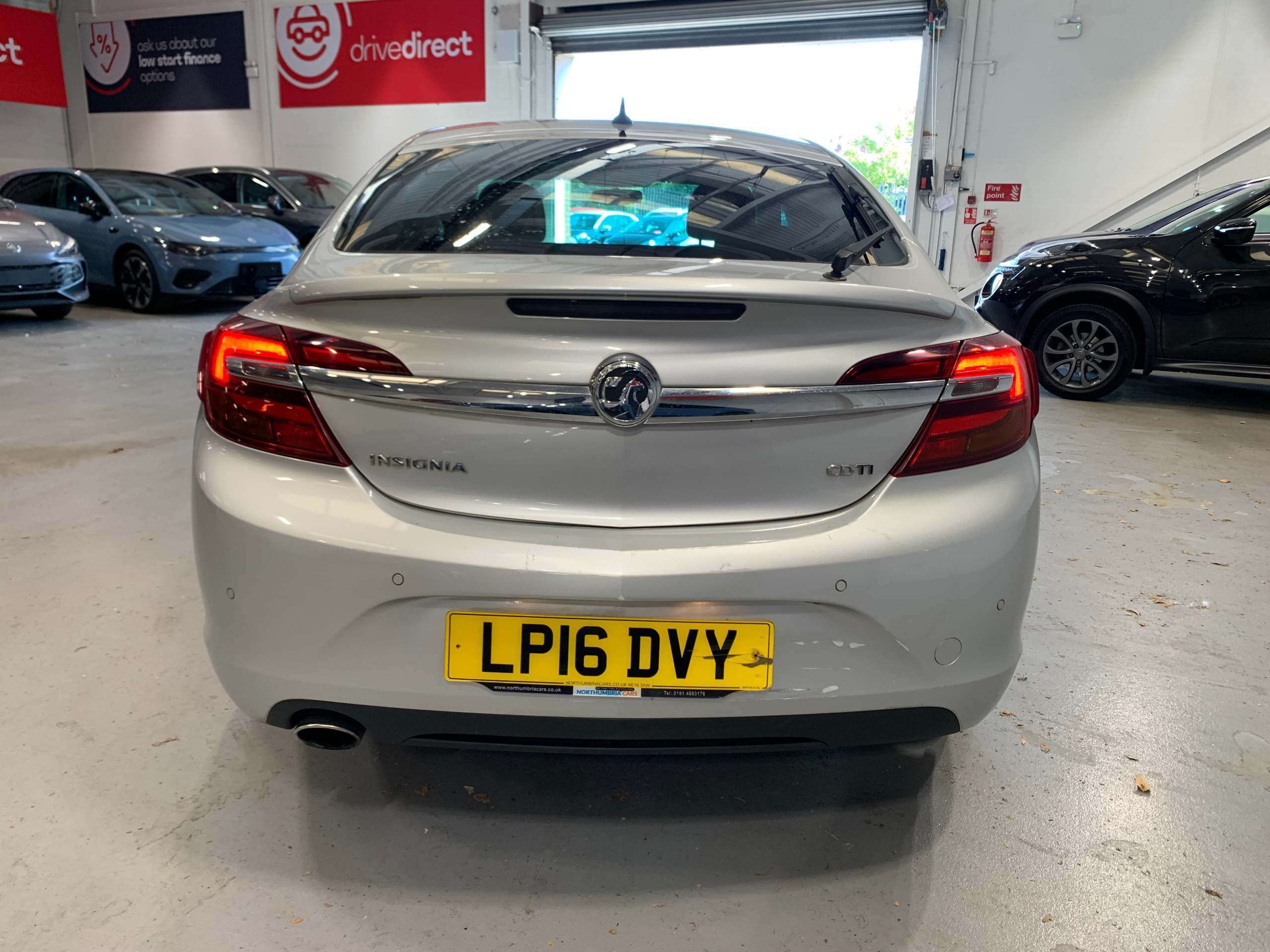 A 2016 VAUXHALL INSIGNIA 2.0 CDTi SRi Nav Hatchback 5dr Diesel Manual Euro 6 (s/s) (170 ps) A 2016 VAUXHALL INSIGNIA 2.0 CDTi SRi Nav Hatchback 5dr Diesel Manual Euro 6 (s/s) (170 ps)