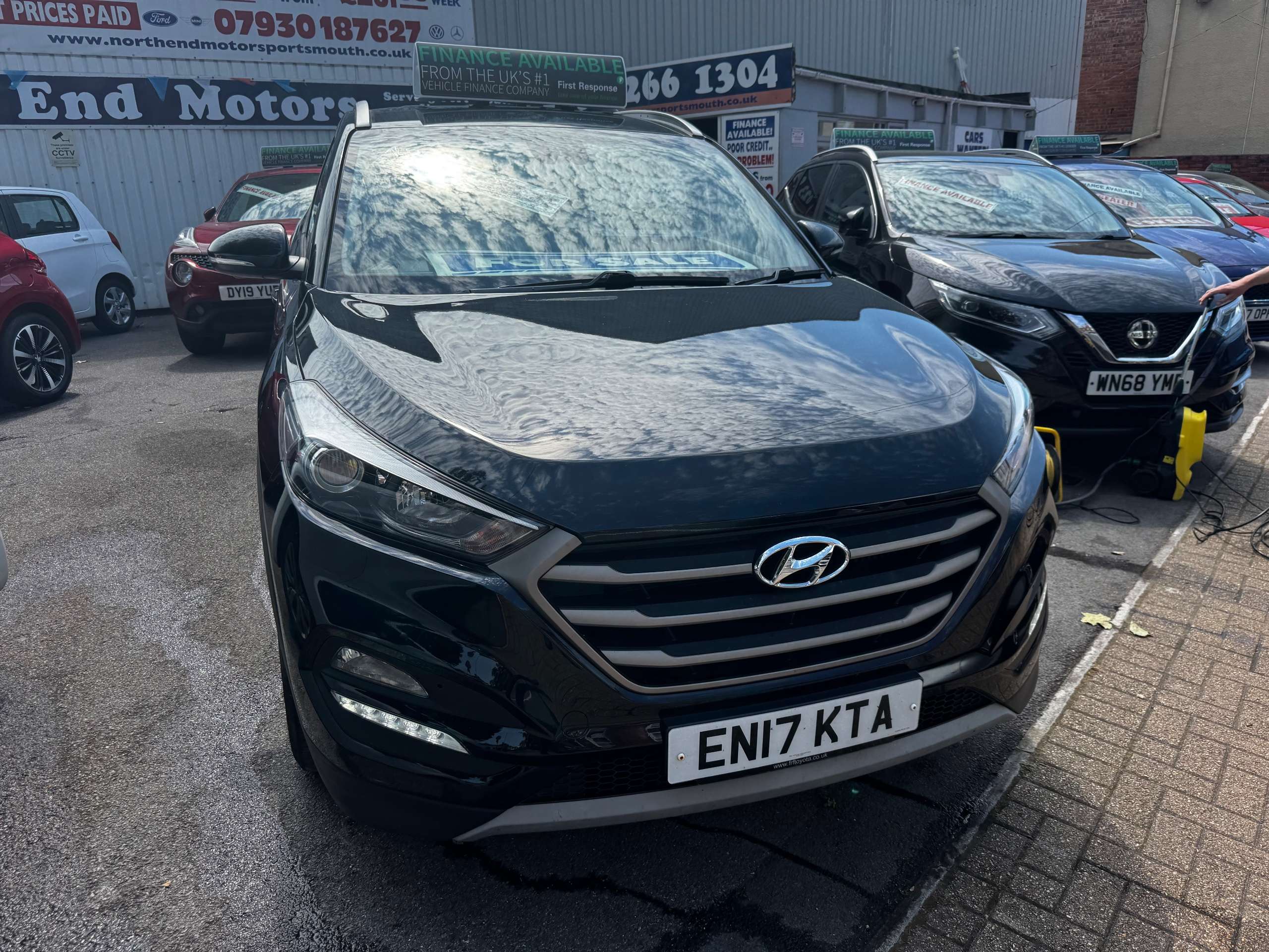 A 2017 HYUNDAI TUCSON 1.7 CRDi Blue Drive SE SUV 5dr Diesel Manual Euro 6 (s/s) (116 ps) A 2017 HYUNDAI TUCSON 1.7 CRDi Blue Drive SE SUV 5dr Diesel Manual Euro 6 (s/s) (116 ps)