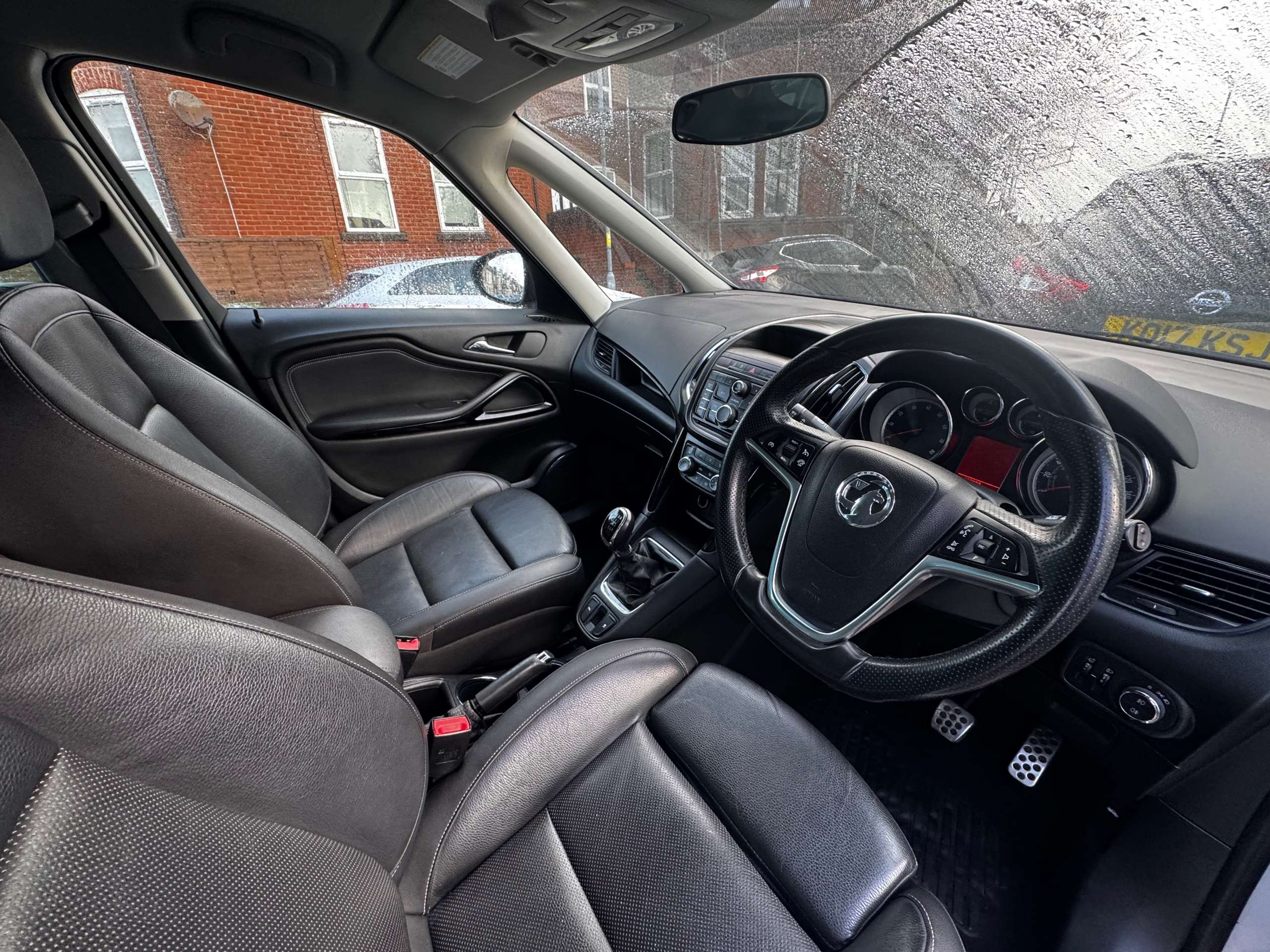 A 2015 VAUXHALL ZAFIRA TOURER 1.4i Turbo SRi MPV 5dr Petrol Manual Euro 6 (140 ps) A 2015 VAUXHALL ZAFIRA TOURER 1.4i Turbo SRi MPV 5dr Petrol Manual Euro 6 (140 ps)