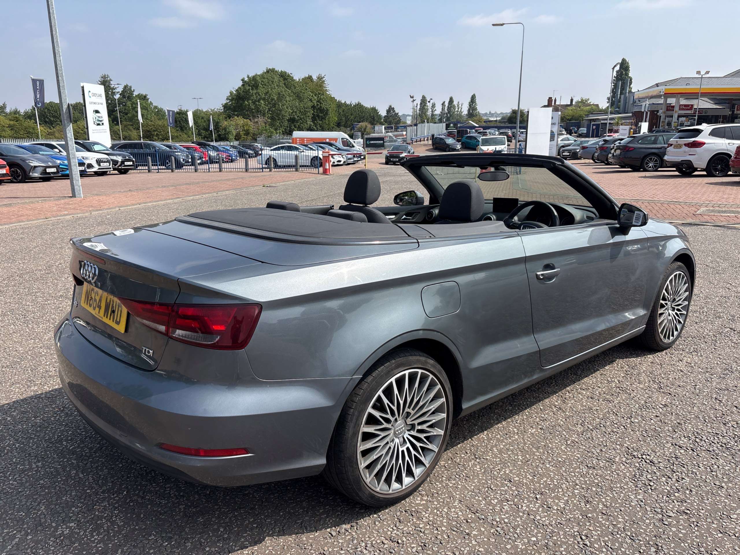 A 2014 AUDI A3 CABRIOLET 1.6 TDI SE Convertible 2dr Diesel Manual Euro 6 (s/s) (110 ps) A 2014 AUDI A3 CABRIOLET 1.6 TDI SE Convertible 2dr Diesel Manual Euro 6 (s/s) (110 ps)