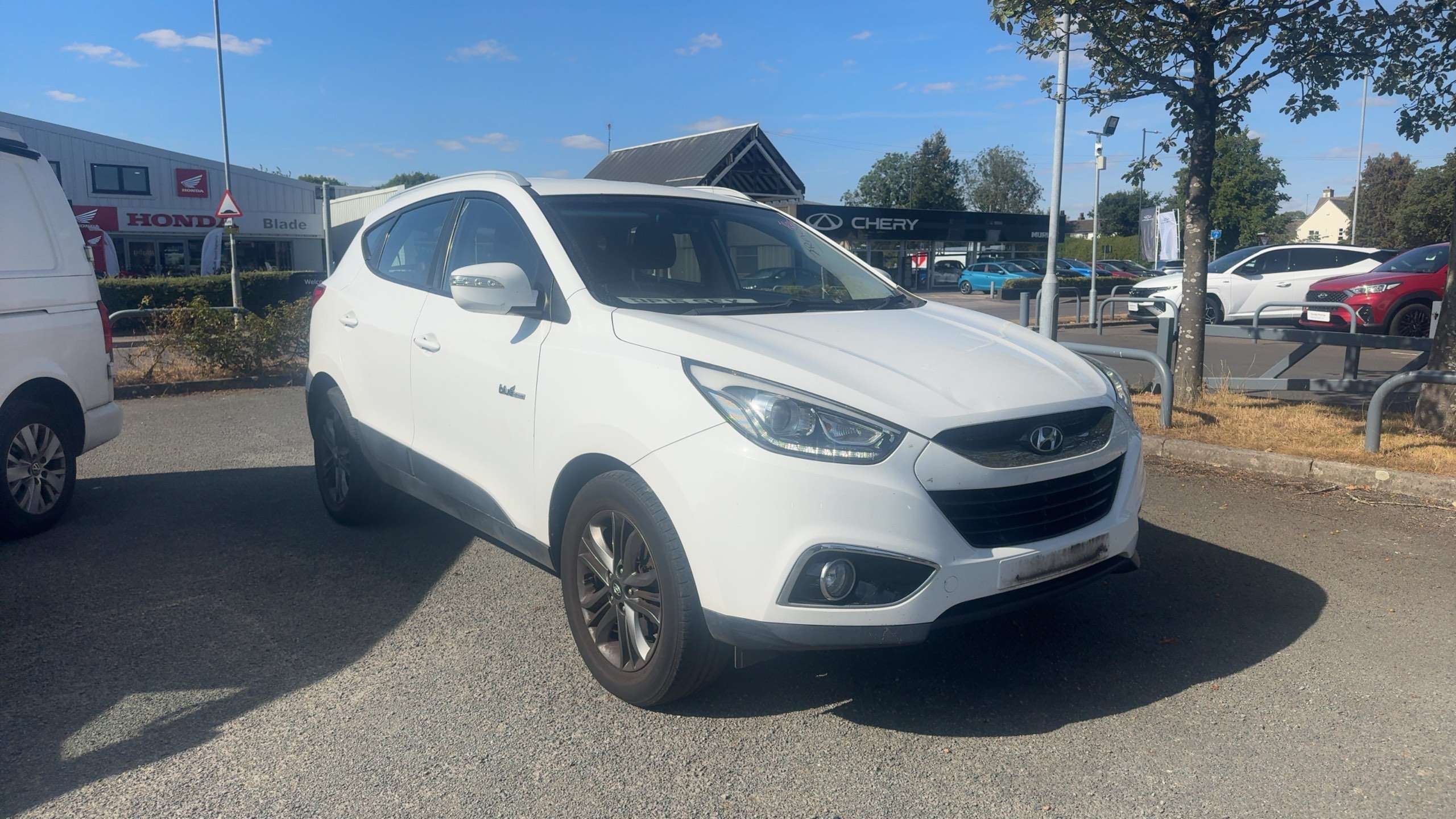 A 2015 HYUNDAI IX35 1.6 GDi SE SUV 5dr Petrol Manual Euro 5 (Nav) (135 ps) A 2015 HYUNDAI IX35 1.6 GDi SE SUV 5dr Petrol Manual Euro 5 (Nav) (135 ps)