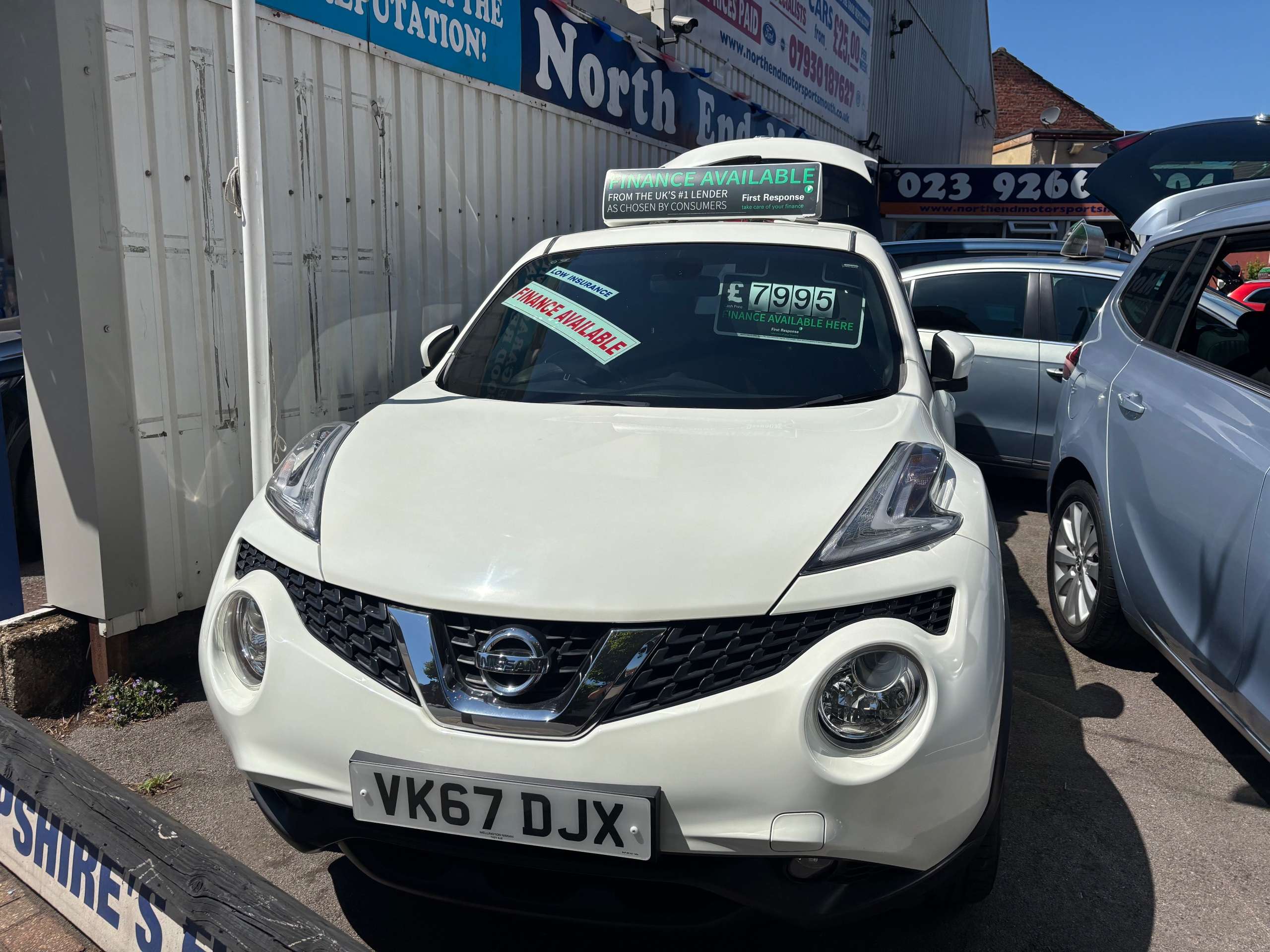 A 2017 NISSAN JUKE 1.2 DiG-T N-Connecta 5dr A 2017 NISSAN JUKE 1.2 DiG-T N-Connecta 5dr