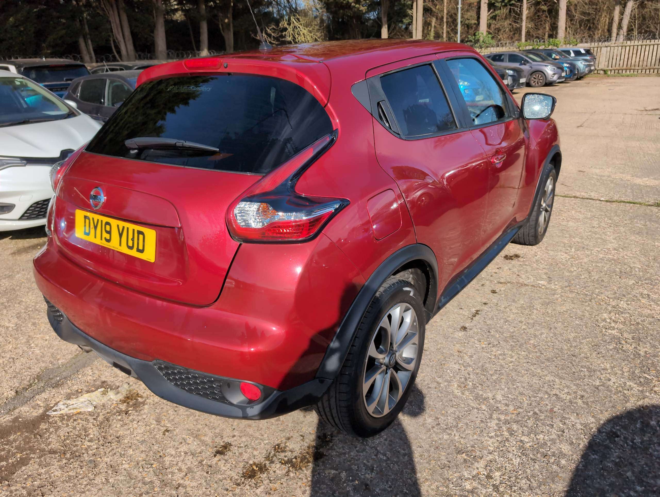 A 2019 NISSAN JUKE 1.6 Tekna SUV 5dr Petrol Manual Euro 6 (112 ps) A 2019 NISSAN JUKE 1.6 Tekna SUV 5dr Petrol Manual Euro 6 (112 ps)