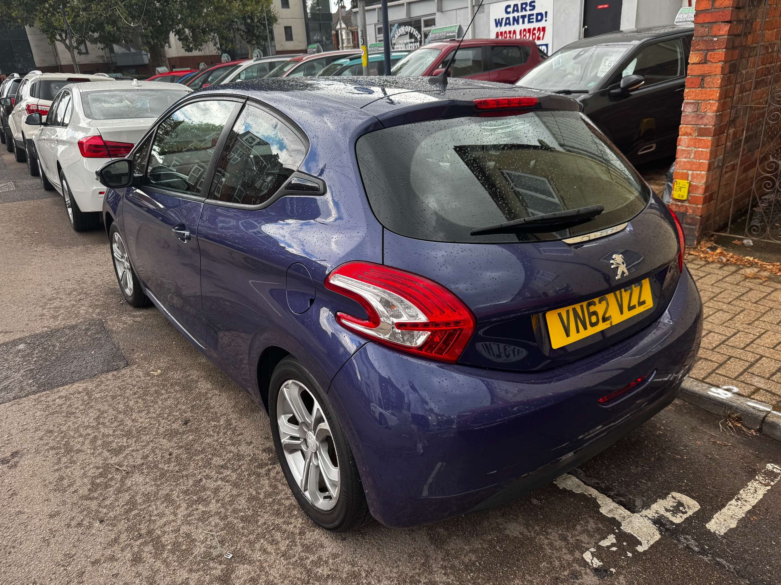 A 2012 PEUGEOT 208 1.2 VTi Active Hatchback 3dr Petrol Manual Euro 5 (82 ps) A 2012 PEUGEOT 208 1.2 VTi Active Hatchback 3dr Petrol Manual Euro 5 (82 ps)