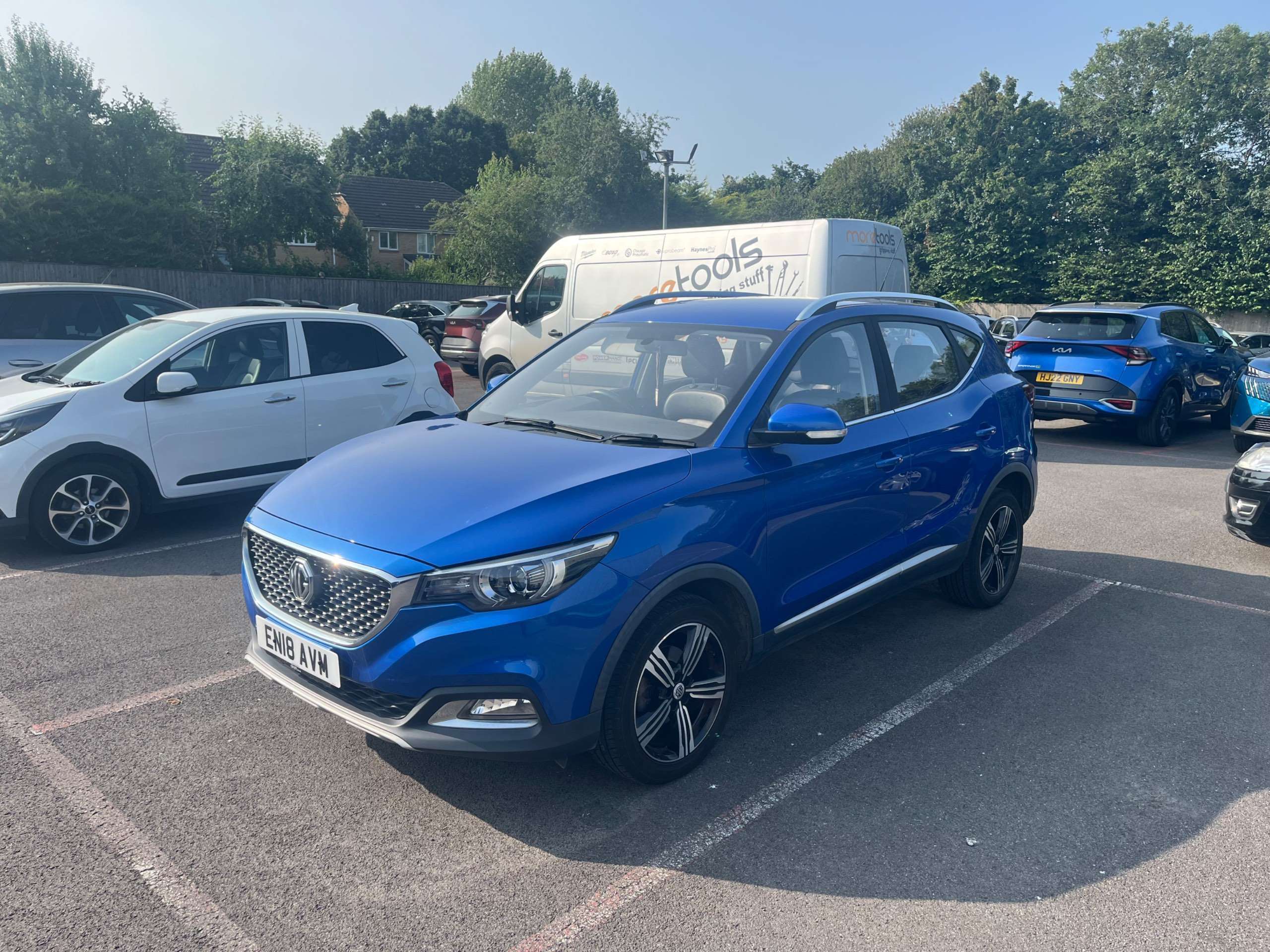 A 2018 MG ZS 1.5 VTi-TECH Exclusive SUV 5dr Petrol Manual Euro 6 (s/s) (106 ps) A 2018 MG ZS 1.5 VTi-TECH Exclusive SUV 5dr Petrol Manual Euro 6 (s/s) (106 ps)