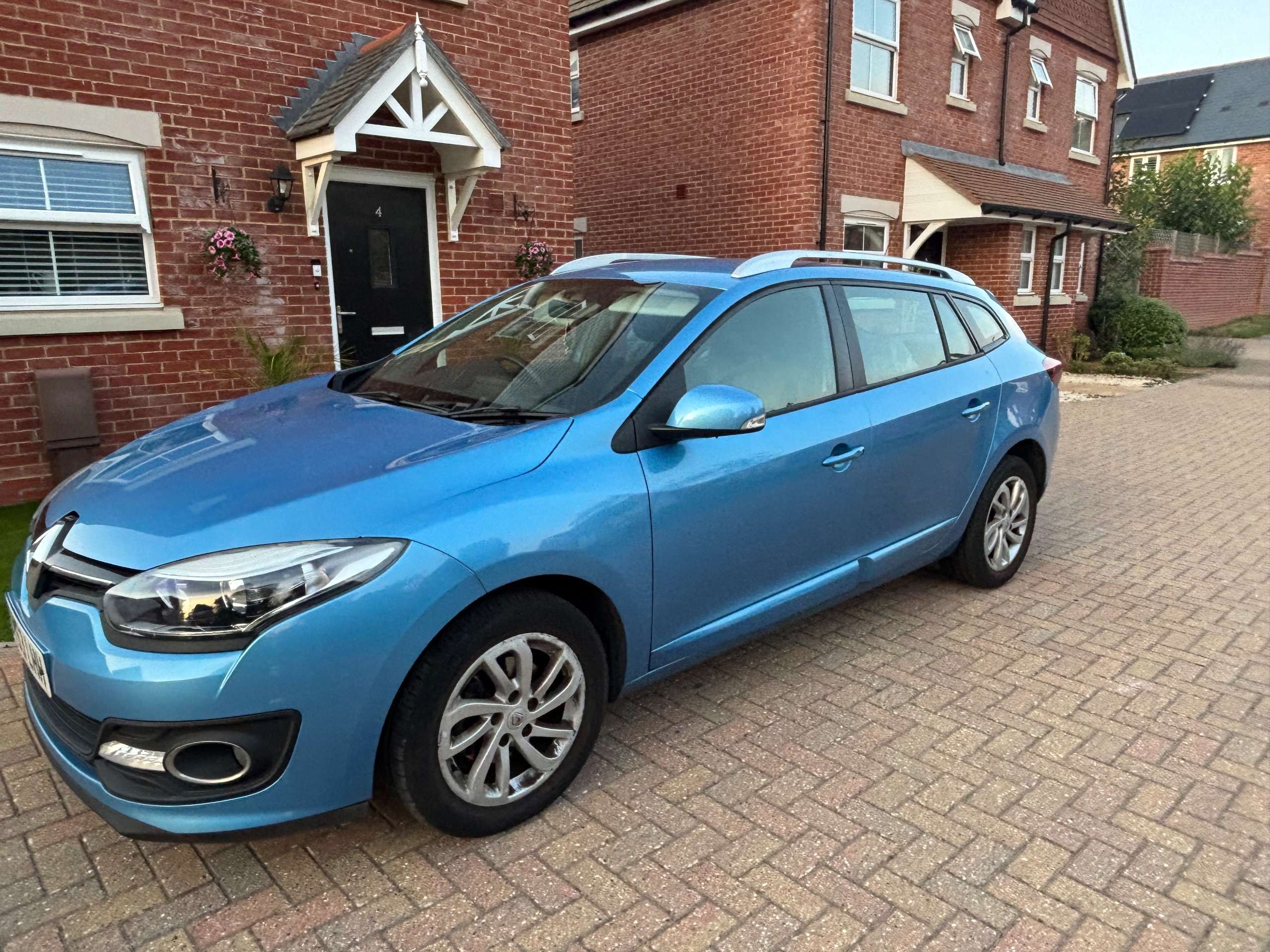 2014 RENAULT MEGANE 2014 RENAULT MEGANE