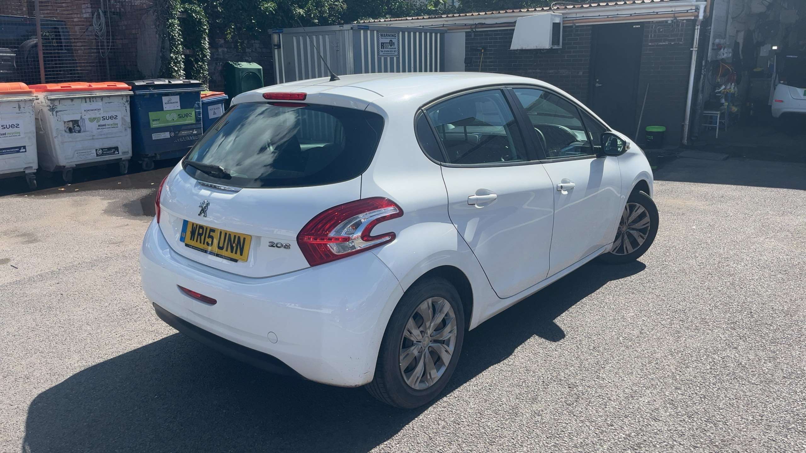 A 2015 PEUGEOT 208 1.2 VTi PureTech Access+ Hatchback 5dr Petrol Manual Euro 6 (82 ps) A 2015 PEUGEOT 208 1.2 VTi PureTech Access+ Hatchback 5dr Petrol Manual Euro 6 (82 ps)