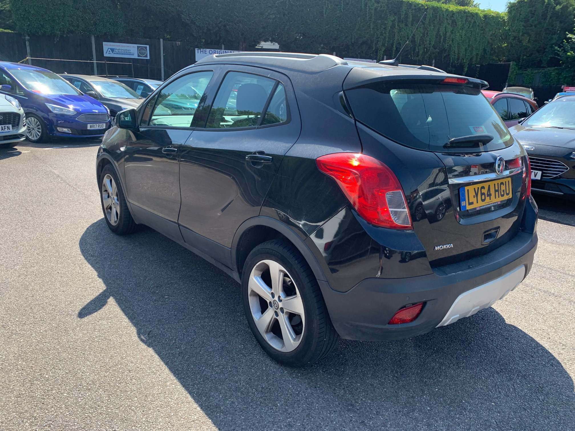 A 2015 VAUXHALL MOKKA 1.6 Exclusiv SUV 5dr Petrol Manual 2WD Euro 5 (s/s) (115 ps) A 2015 VAUXHALL MOKKA 1.6 Exclusiv SUV 5dr Petrol Manual 2WD Euro 5 (s/s) (115 ps)