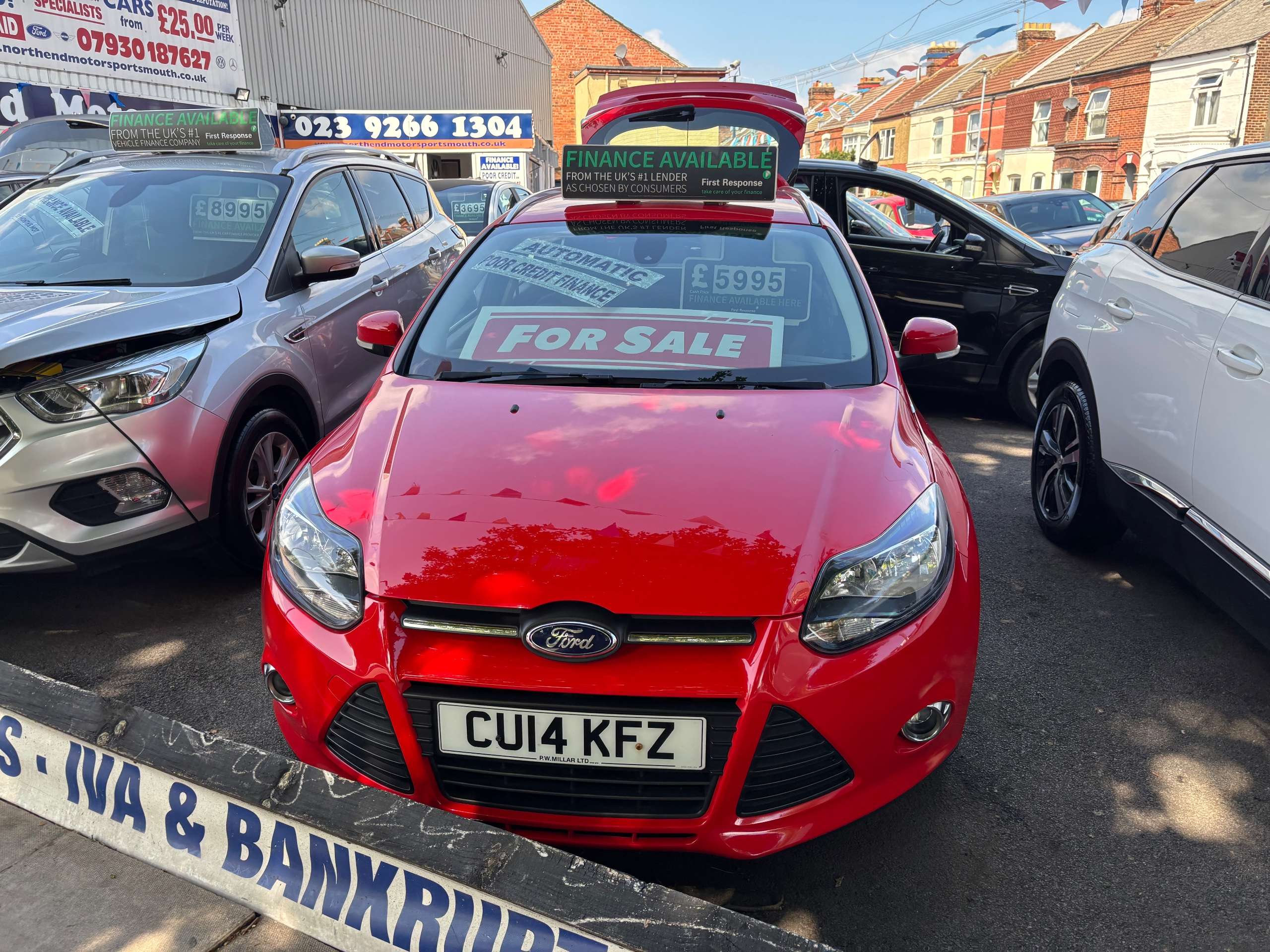 A 2014 FORD FOCUS 1.6 125 Zetec 5dr Powershift A 2014 FORD FOCUS 1.6 125 Zetec 5dr Powershift