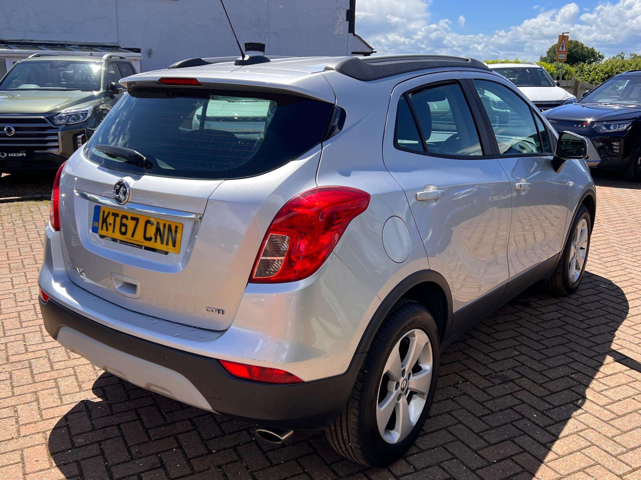 A 2018 VAUXHALL MOKKA X 1.6 CDTi Design Nav SUV 5dr Diesel Manual Euro 6 (s/s) 17in Alloy (136 ps) A 2018 VAUXHALL MOKKA X 1.6 CDTi Design Nav SUV 5dr Diesel Manual Euro 6 (s/s) 17in Alloy (136 ps)