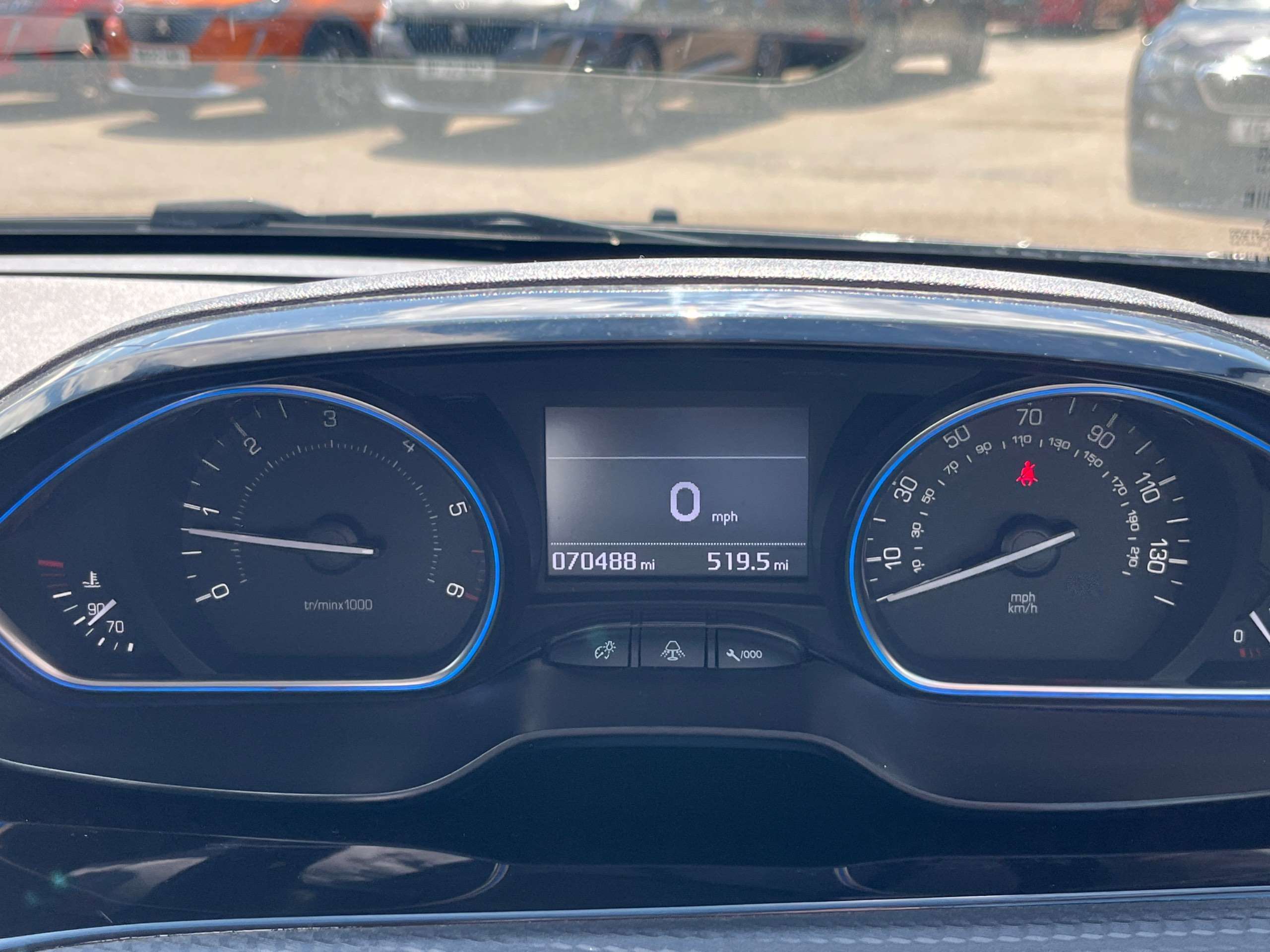 2017 PEUGEOT 2008 2017 PEUGEOT 2008