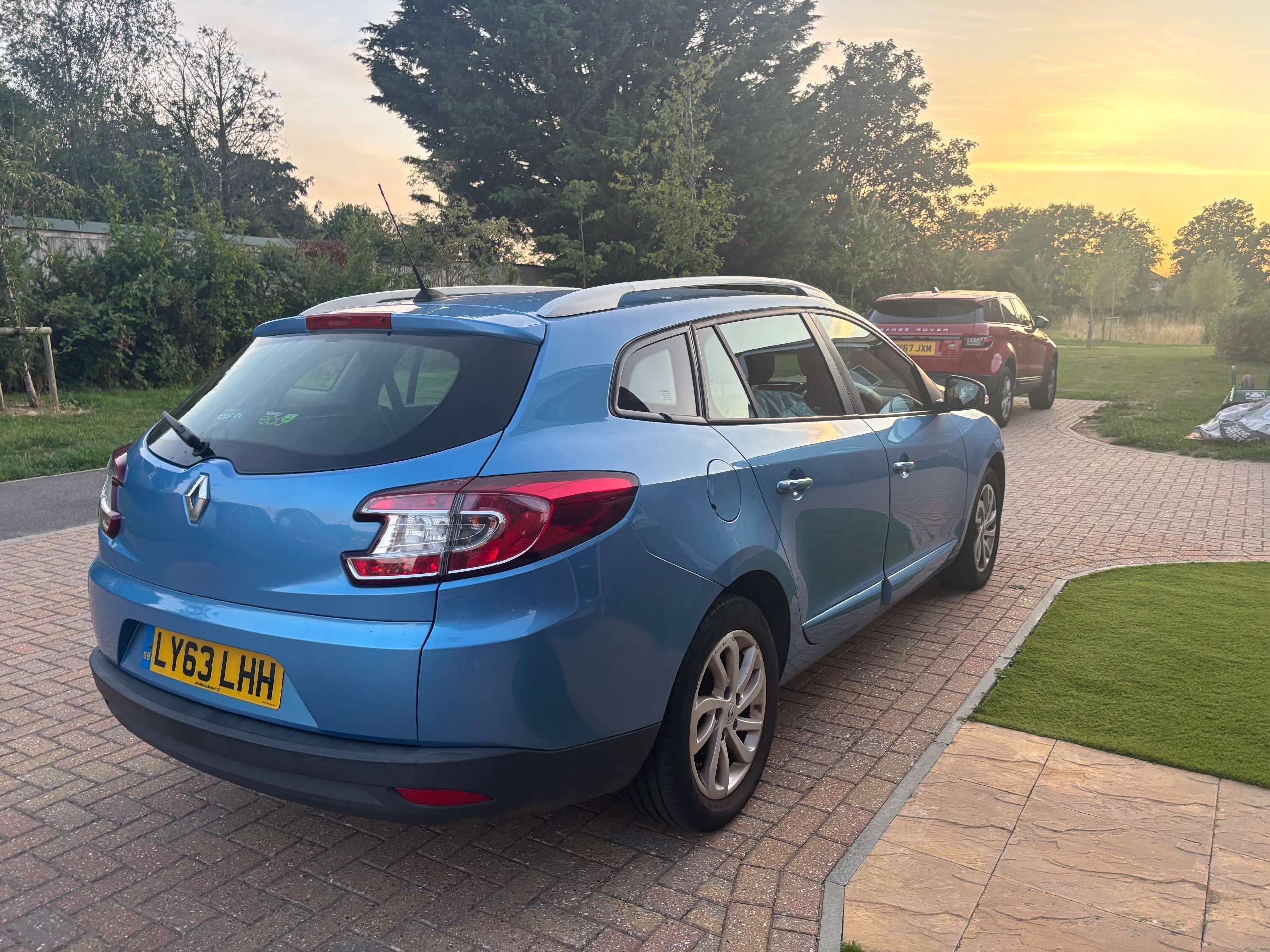 2014 RENAULT MEGANE 2014 RENAULT MEGANE