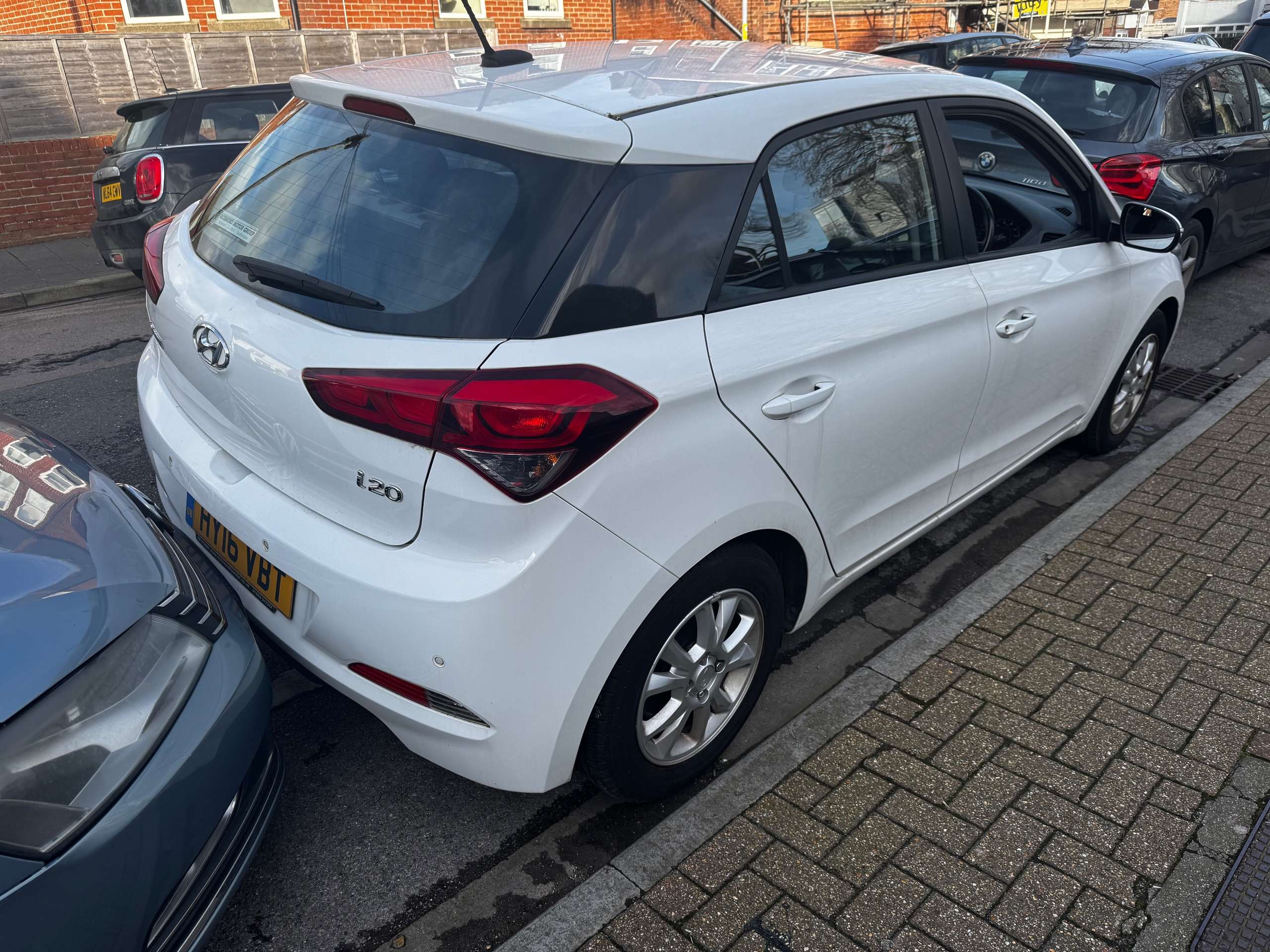 A 2016 HYUNDAI I20 1.2 Blue Drive SE Hatchback 5dr Petrol Manual Euro 6 (s/s) (84 ps) A 2016 HYUNDAI I20 1.2 Blue Drive SE Hatchback 5dr Petrol Manual Euro 6 (s/s) (84 ps)