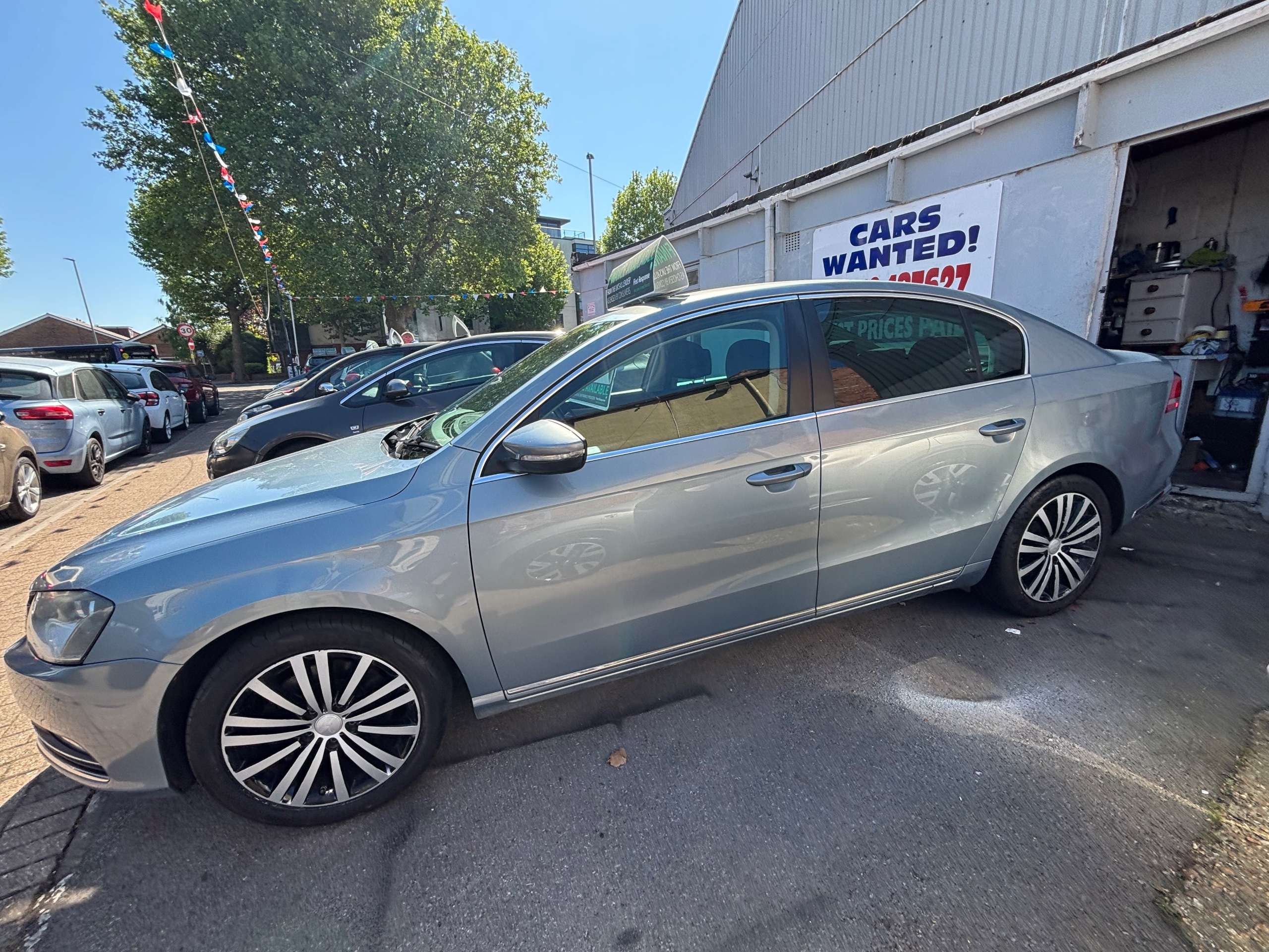 A 2012 VOLKSWAGEN PASSAT 2.0 TSI Sport 4dr A 2012 VOLKSWAGEN PASSAT 2.0 TSI Sport 4dr