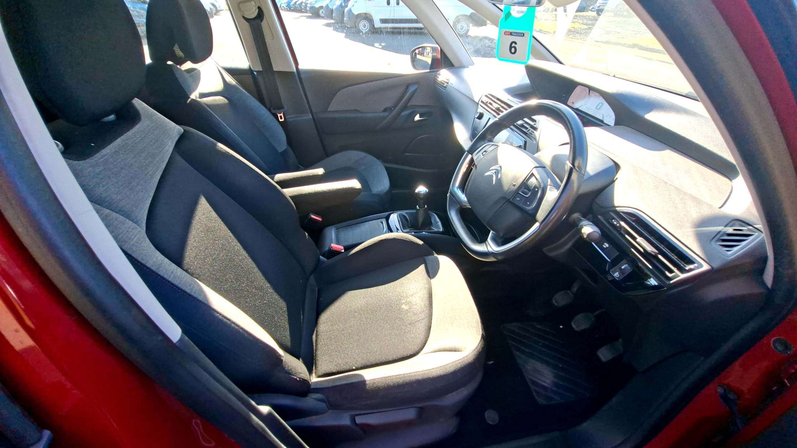 A 2017 CITROEN GRAND C4 PICASSO 1.6 BlueHDi Touch Edition MPV 5dr Diesel Manual Euro 6 (s/s) (120 ps) A 2017 CITROEN GRAND C4 PICASSO 1.6 BlueHDi Touch Edition MPV 5dr Diesel Manual Euro 6 (s/s) (120 ps)