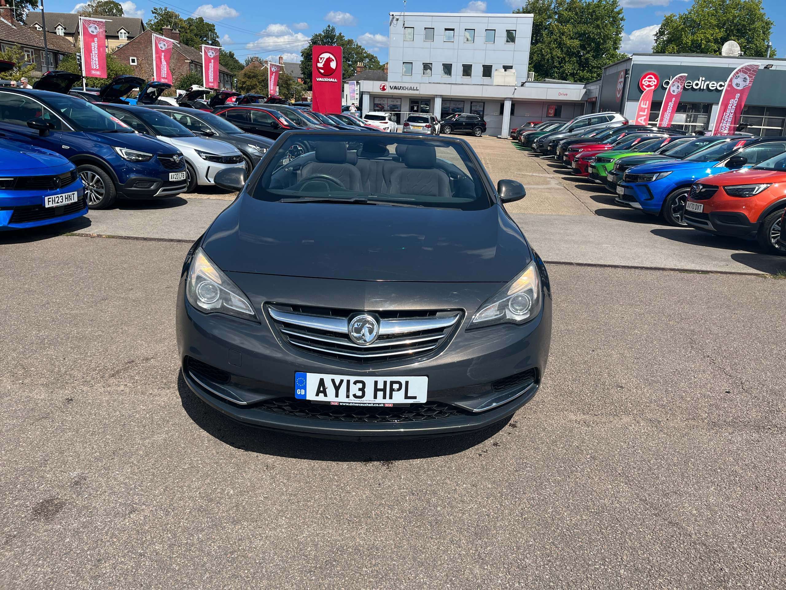 A 2013 VAUXHALL CASCADA 2.0 CDTi SE Convertible 2dr Diesel Manual Euro 5 (s/s) (165 ps) A 2013 VAUXHALL CASCADA 2.0 CDTi SE Convertible 2dr Diesel Manual Euro 5 (s/s) (165 ps)
