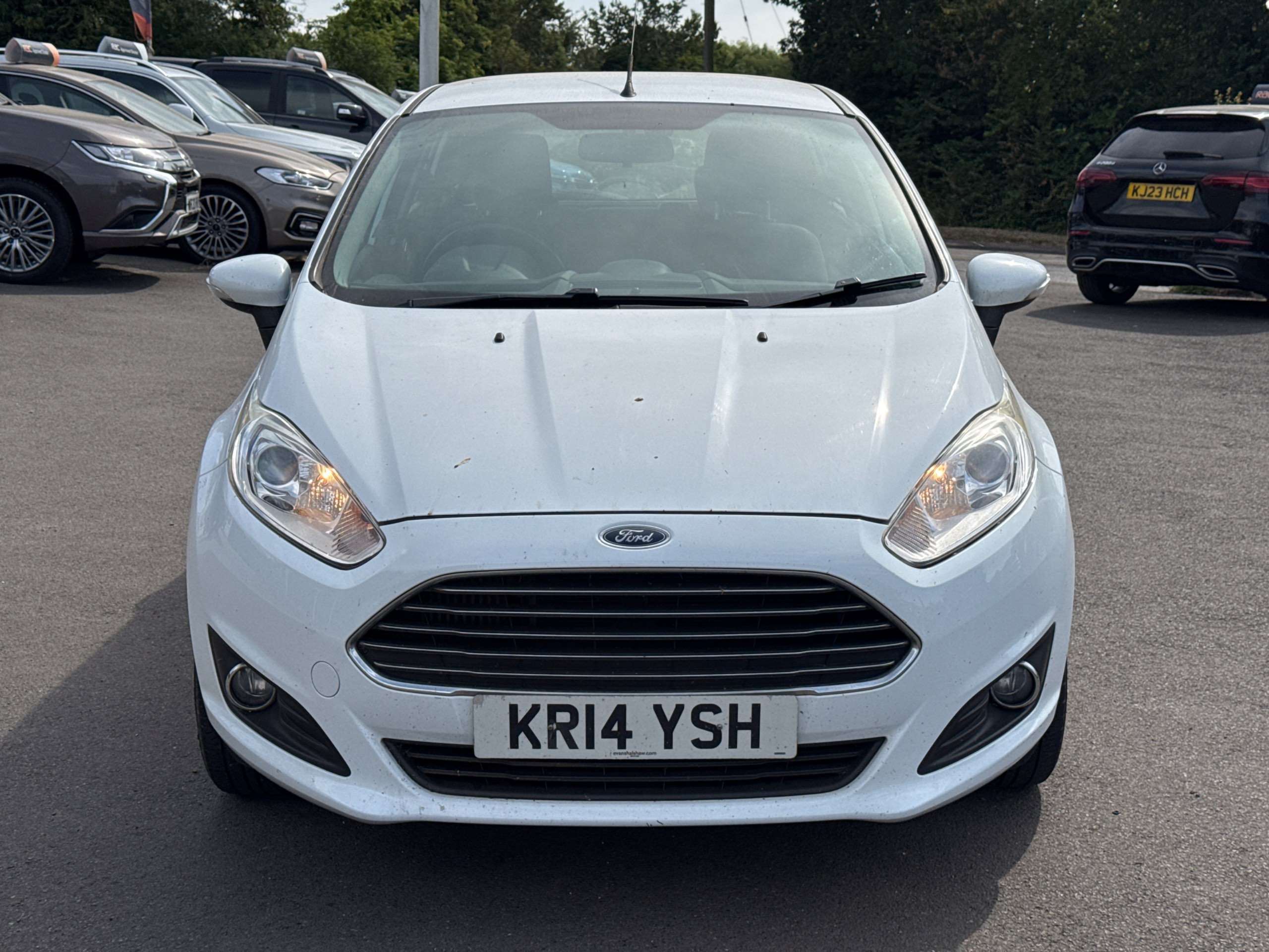 A 2014 FORD FIESTA 1.0T EcoBoost Zetec Hatchback 5dr Petrol Manual Euro 5 (s/s) (100 ps) A 2014 FORD FIESTA 1.0T EcoBoost Zetec Hatchback 5dr Petrol Manual Euro 5 (s/s) (100 ps)