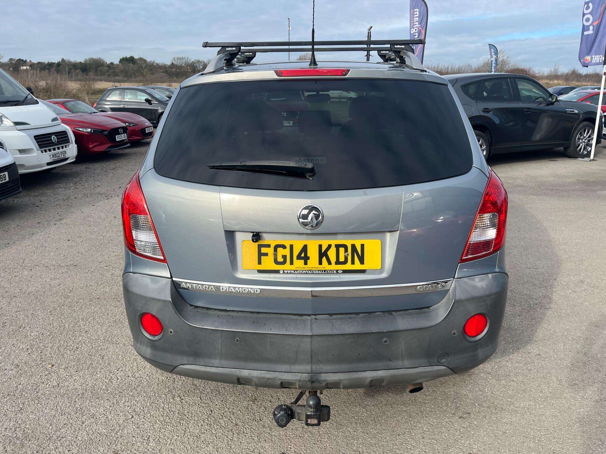 A 2014 VAUXHALL ANTARA 2.2 CDTi Diamond SUV 5dr Diesel Manual 4WD Euro 5 (s/s) (163 ps) A 2014 VAUXHALL ANTARA 2.2 CDTi Diamond SUV 5dr Diesel Manual 4WD Euro 5 (s/s) (163 ps)