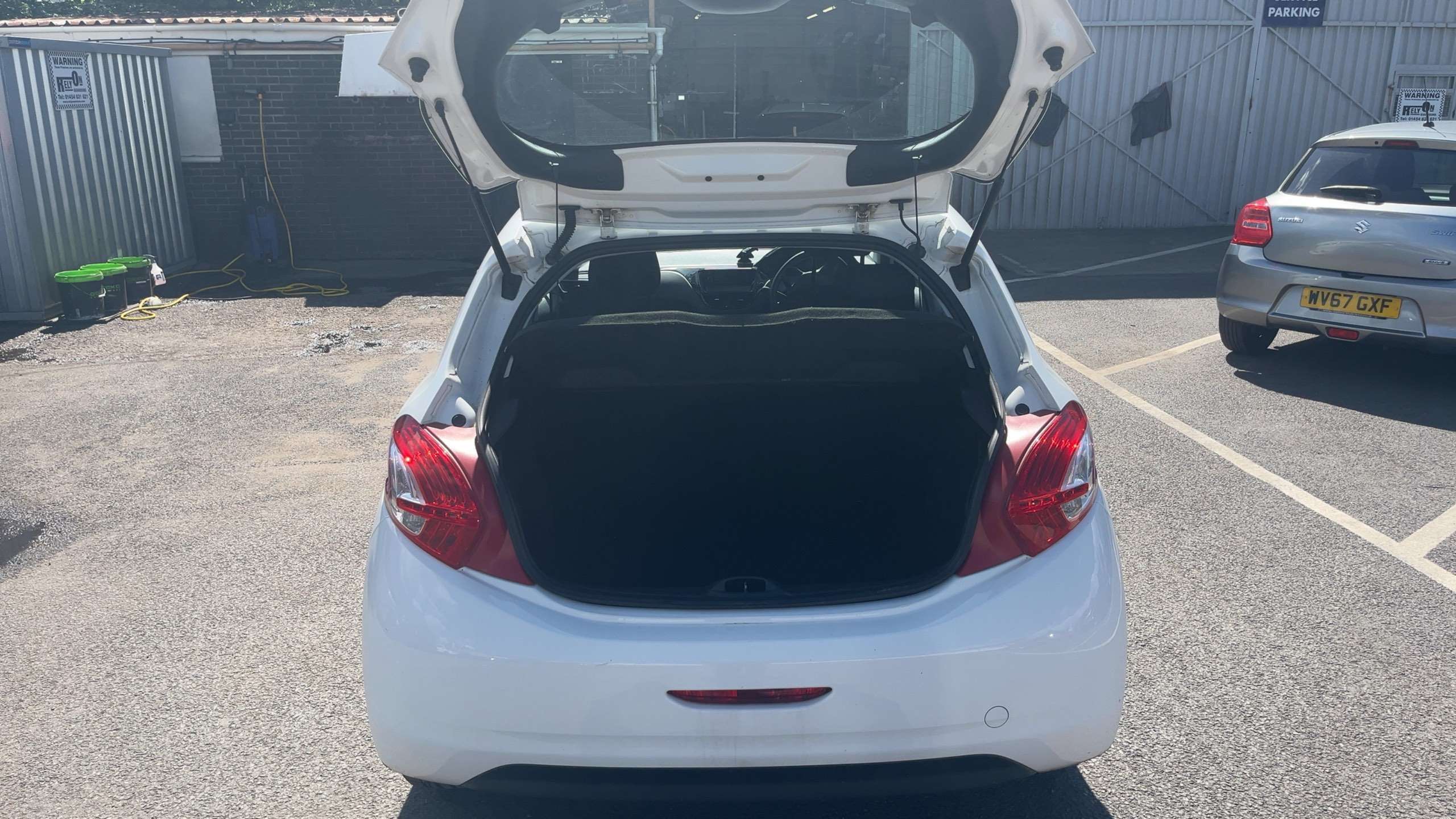 A 2015 PEUGEOT 208 1.2 VTi PureTech Access+ Hatchback 5dr Petrol Manual Euro 6 (82 ps) A 2015 PEUGEOT 208 1.2 VTi PureTech Access+ Hatchback 5dr Petrol Manual Euro 6 (82 ps)