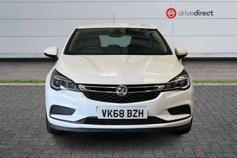 A 2018 VAUXHALL ASTRA 1.0i Turbo ecoTEC SE Hatchback 5dr Petrol Manual Euro 6 (s/s) (105 ps) A 2018 VAUXHALL ASTRA 1.0i Turbo ecoTEC SE Hatchback 5dr Petrol Manual Euro 6 (s/s) (105 ps)