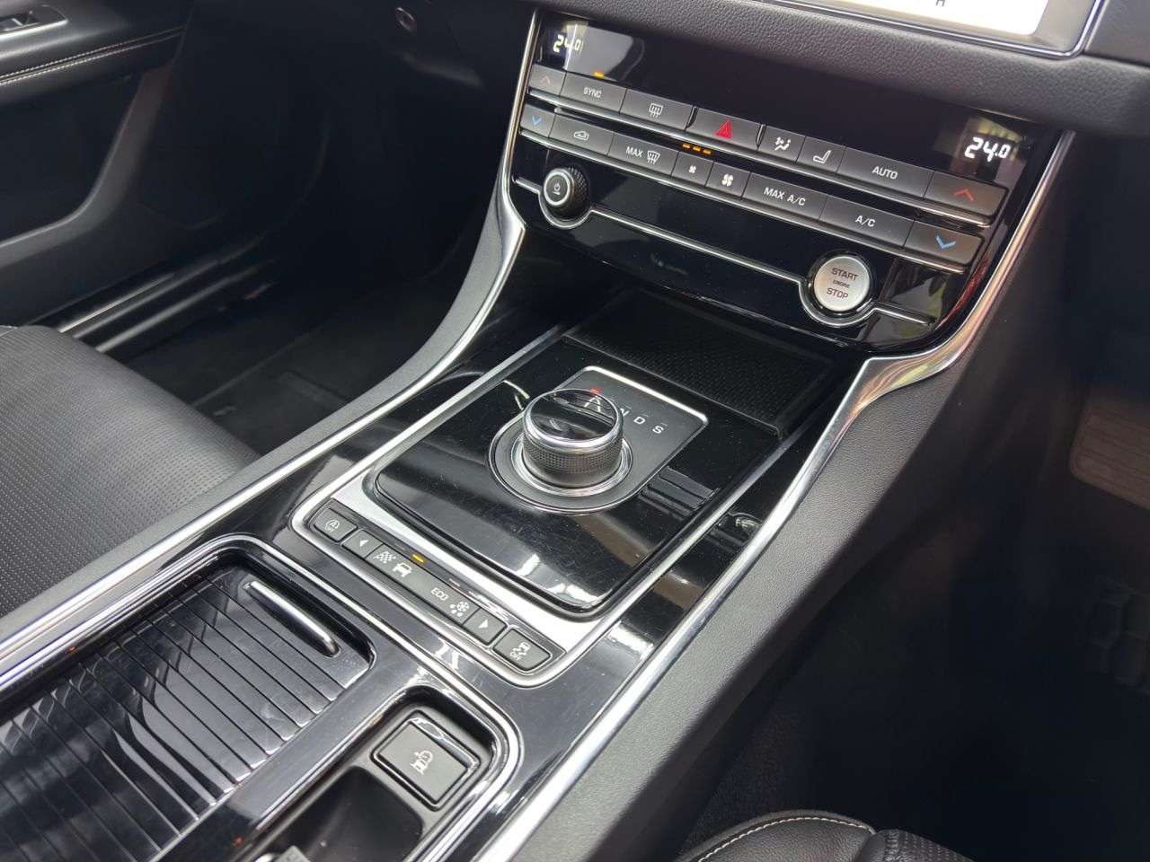 2019 JAGUAR XF 2019 JAGUAR XF