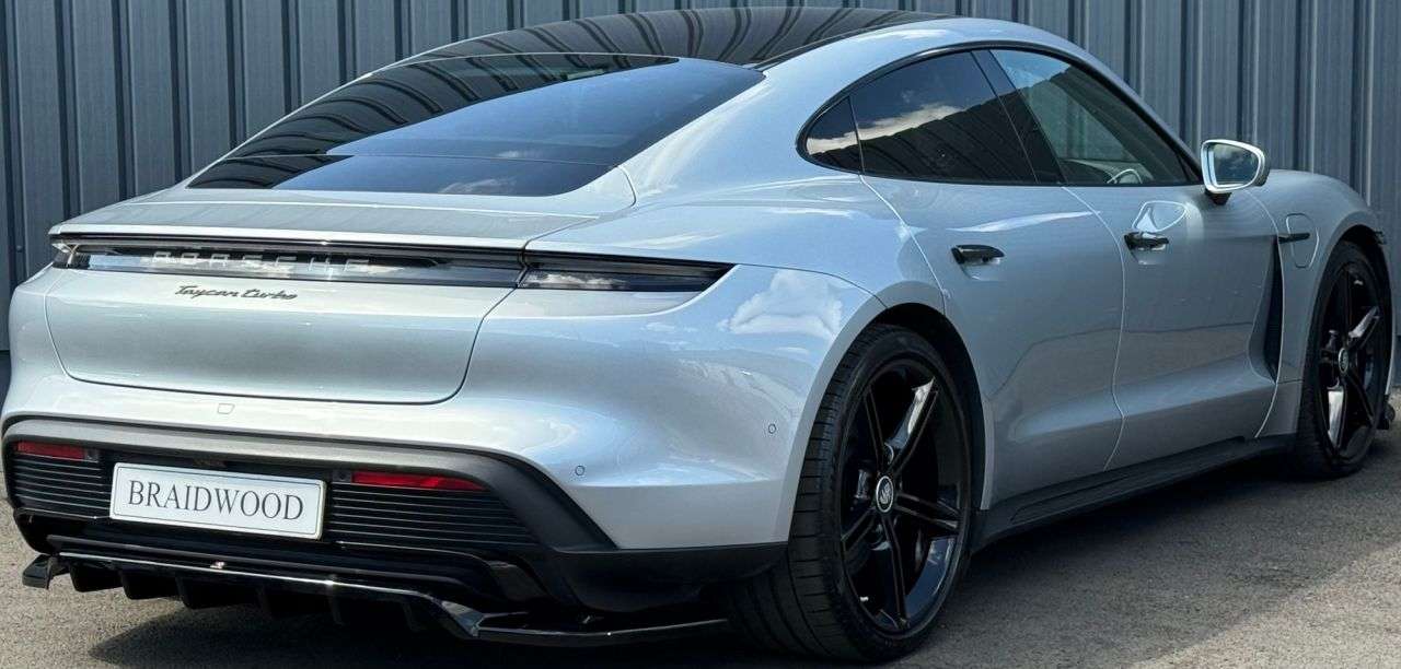 2020 PORSCHE TAYCAN 2020 PORSCHE TAYCAN