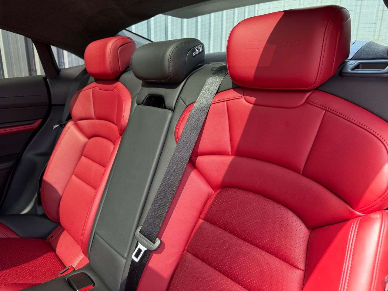 2020 PORSCHE TAYCAN 2020 PORSCHE TAYCAN