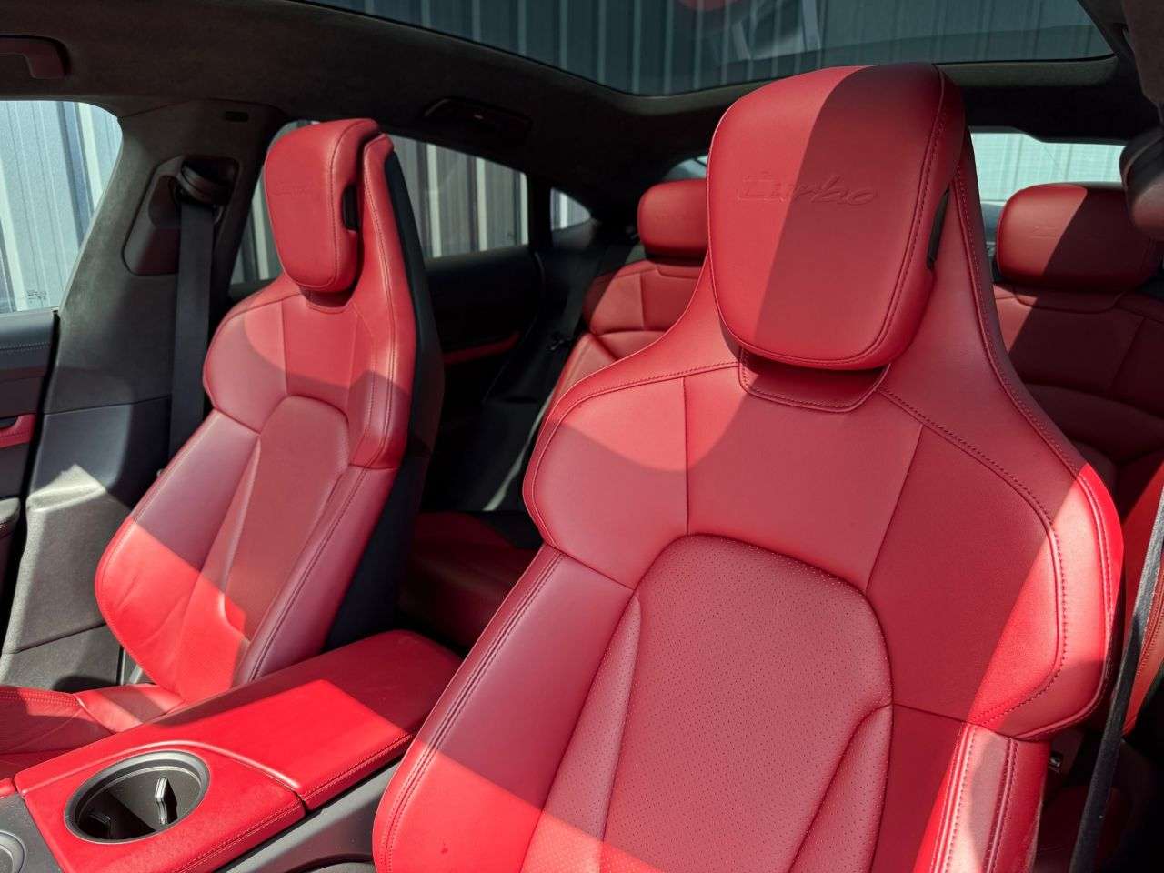 2020 PORSCHE TAYCAN 2020 PORSCHE TAYCAN