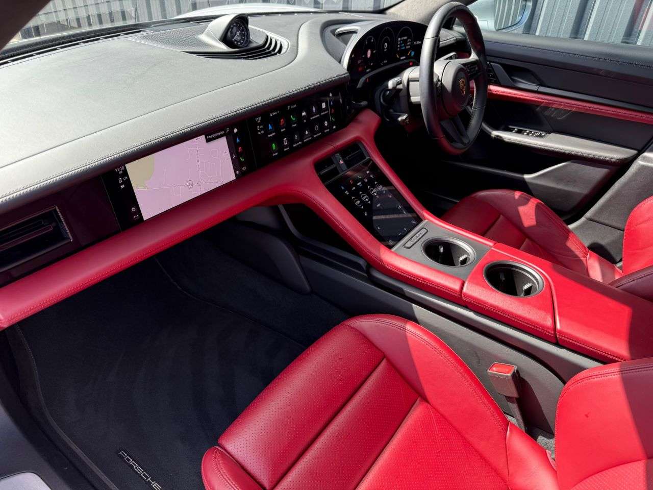 2020 PORSCHE TAYCAN 2020 PORSCHE TAYCAN