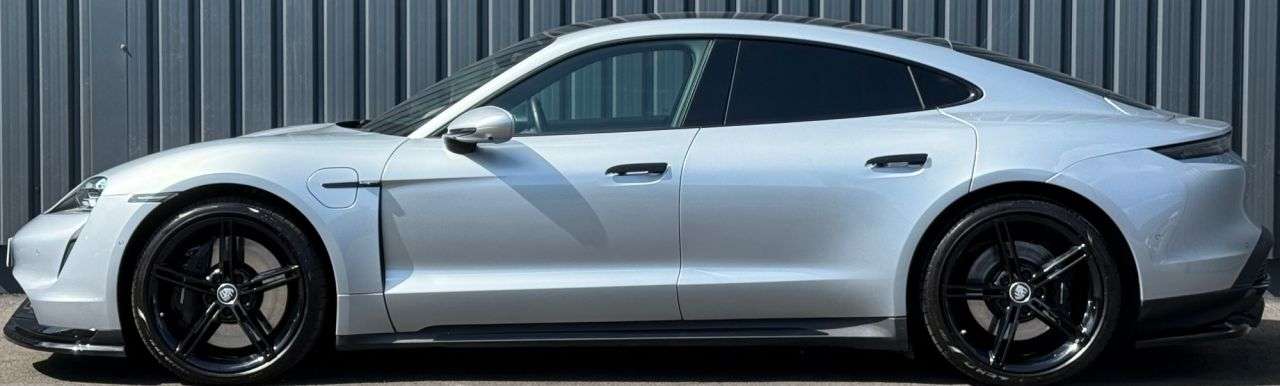 2020 PORSCHE TAYCAN 2020 PORSCHE TAYCAN