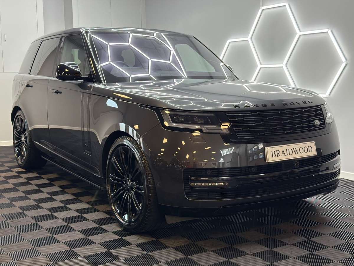 Check out this Land Rover Range Rover 2022 Petrol Automatic