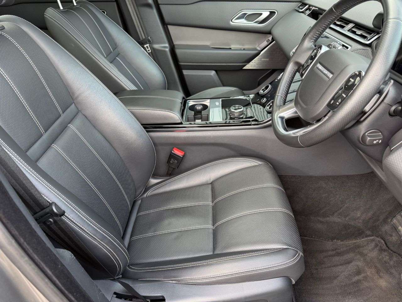 2019 LAND ROVER RANGE ROVER VELAR 2019 LAND ROVER RANGE ROVER VELAR