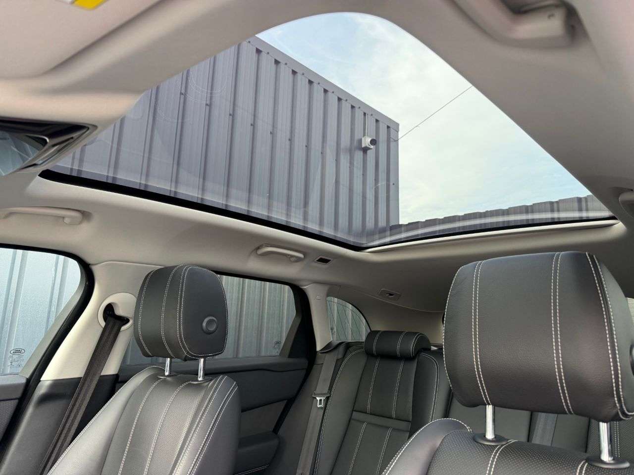 2019 LAND ROVER RANGE ROVER VELAR 2019 LAND ROVER RANGE ROVER VELAR