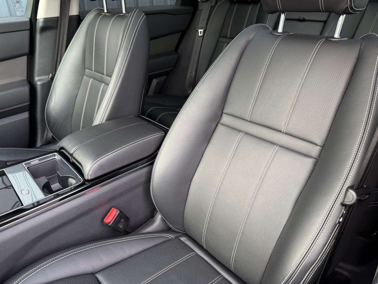 2019 LAND ROVER RANGE ROVER VELAR 2019 LAND ROVER RANGE ROVER VELAR